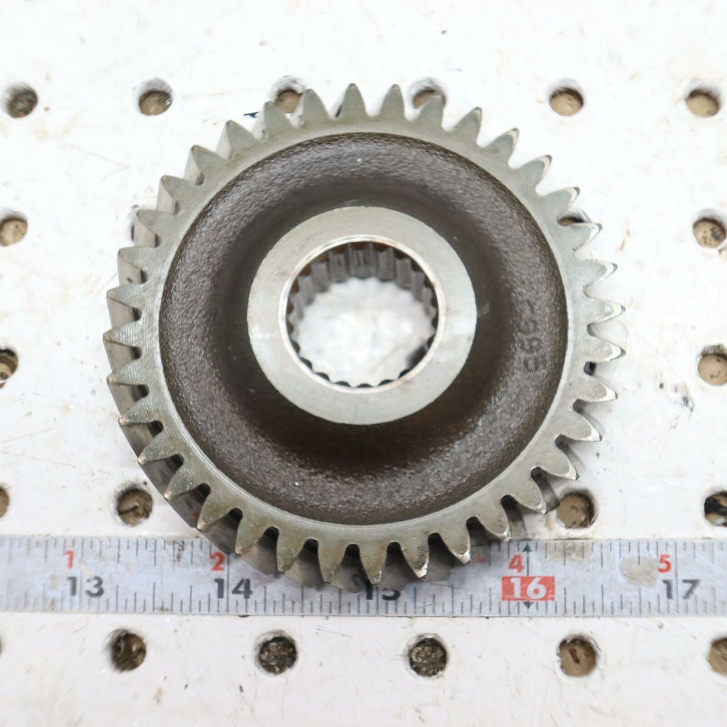 2000 POLARIS MAGNUM 325 TRANSMISSION GEAR HELICAL 36T 3233708