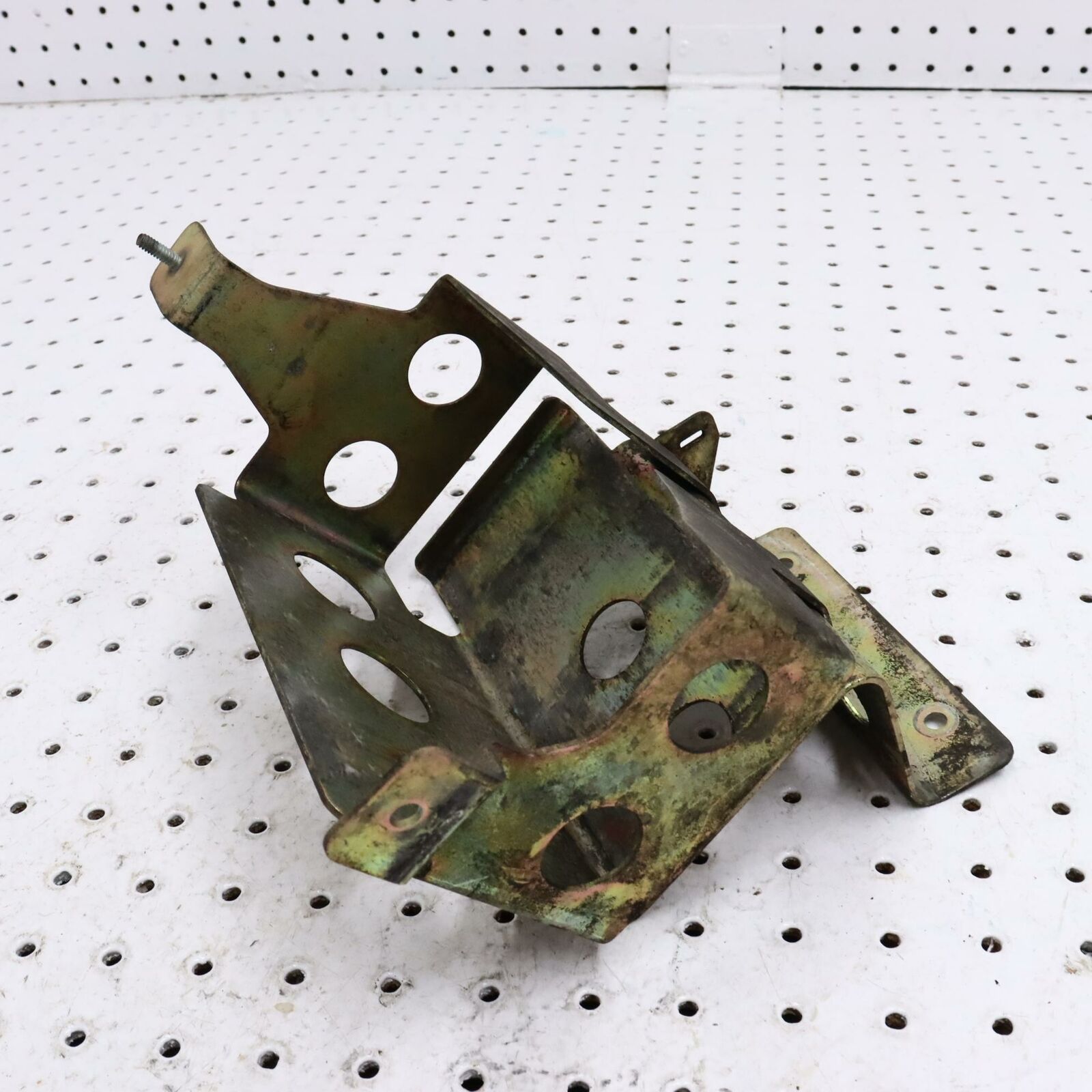 2006 POLARIS SWITCHBACK BATTERY BOX HOLDER TRAY 1015024; 1017053