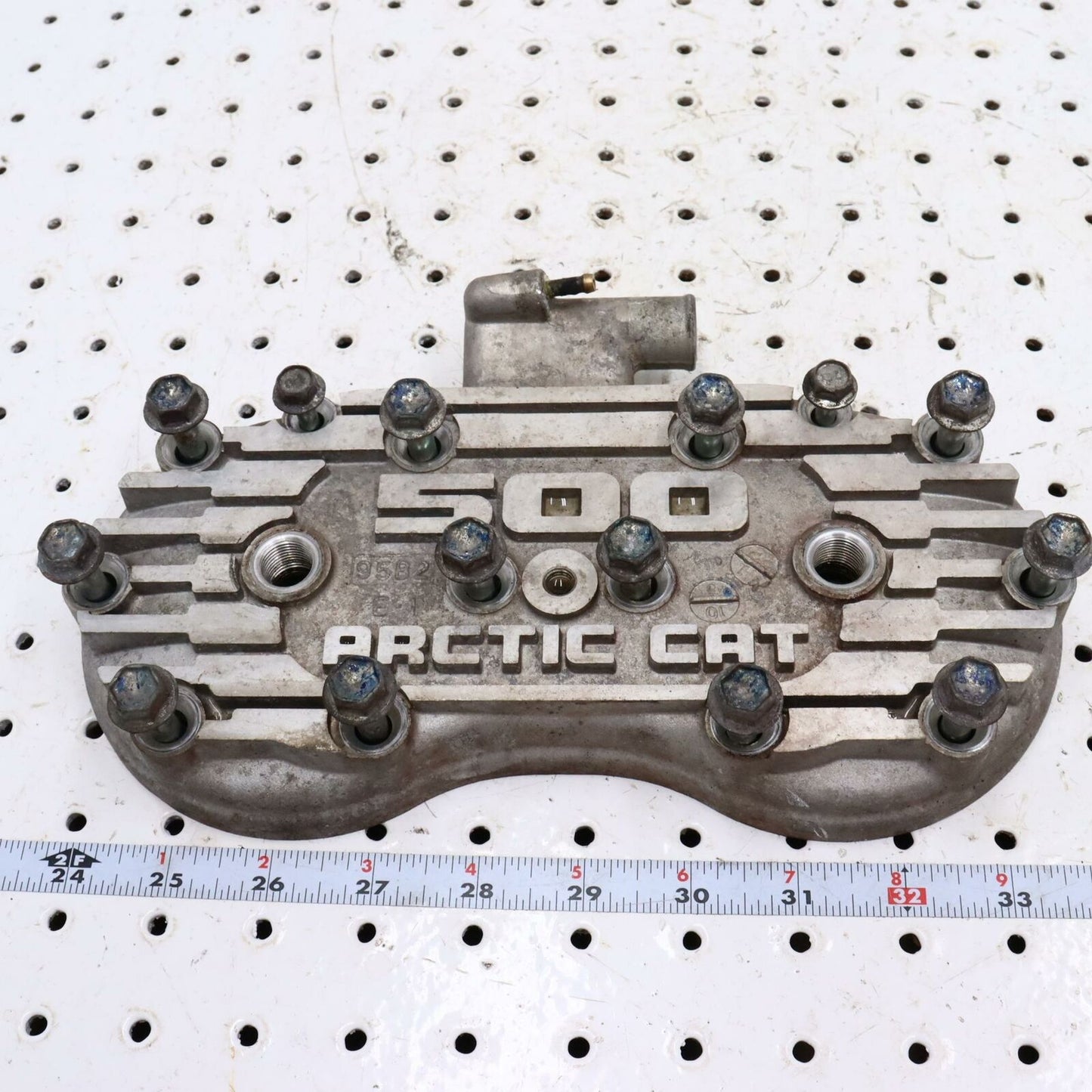 2013 ARCTIC CAT F5 ENGINE MOTOR CYLINDER HEAD TOP COVER DOME 3007-611