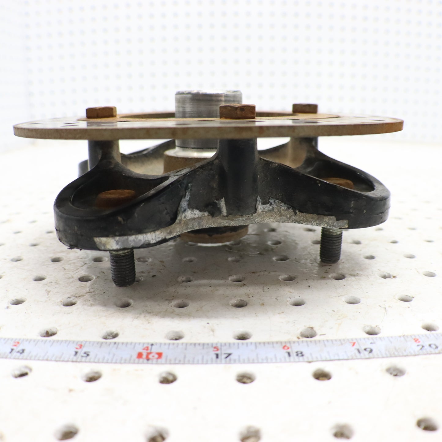 2013 Polaris Ranger Xp 900 Wheel Hub REAR 5137431-067; 5142964-067