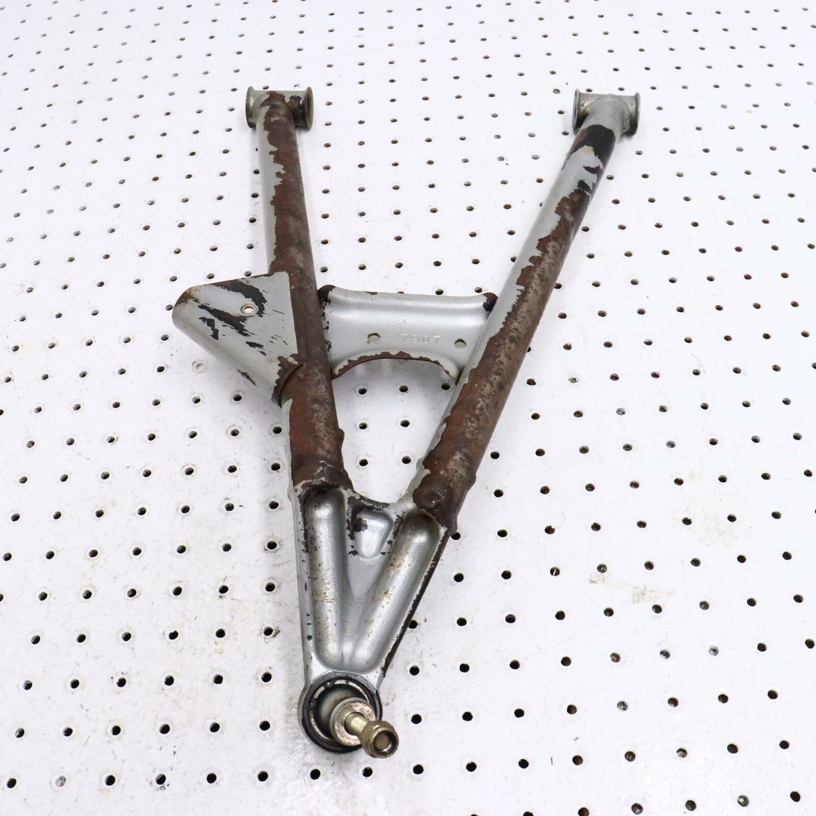 2006 POLARIS SWITCHBACK LEFT FRONT LOWER SUSPENSION CONTROL A ARM 2203021-385