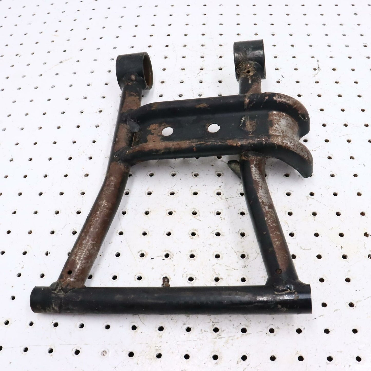 2002 POLARIS SPORTSMAN 500 REAR BACK LOWER RIGHT CONTROL A ARM 1012718-067