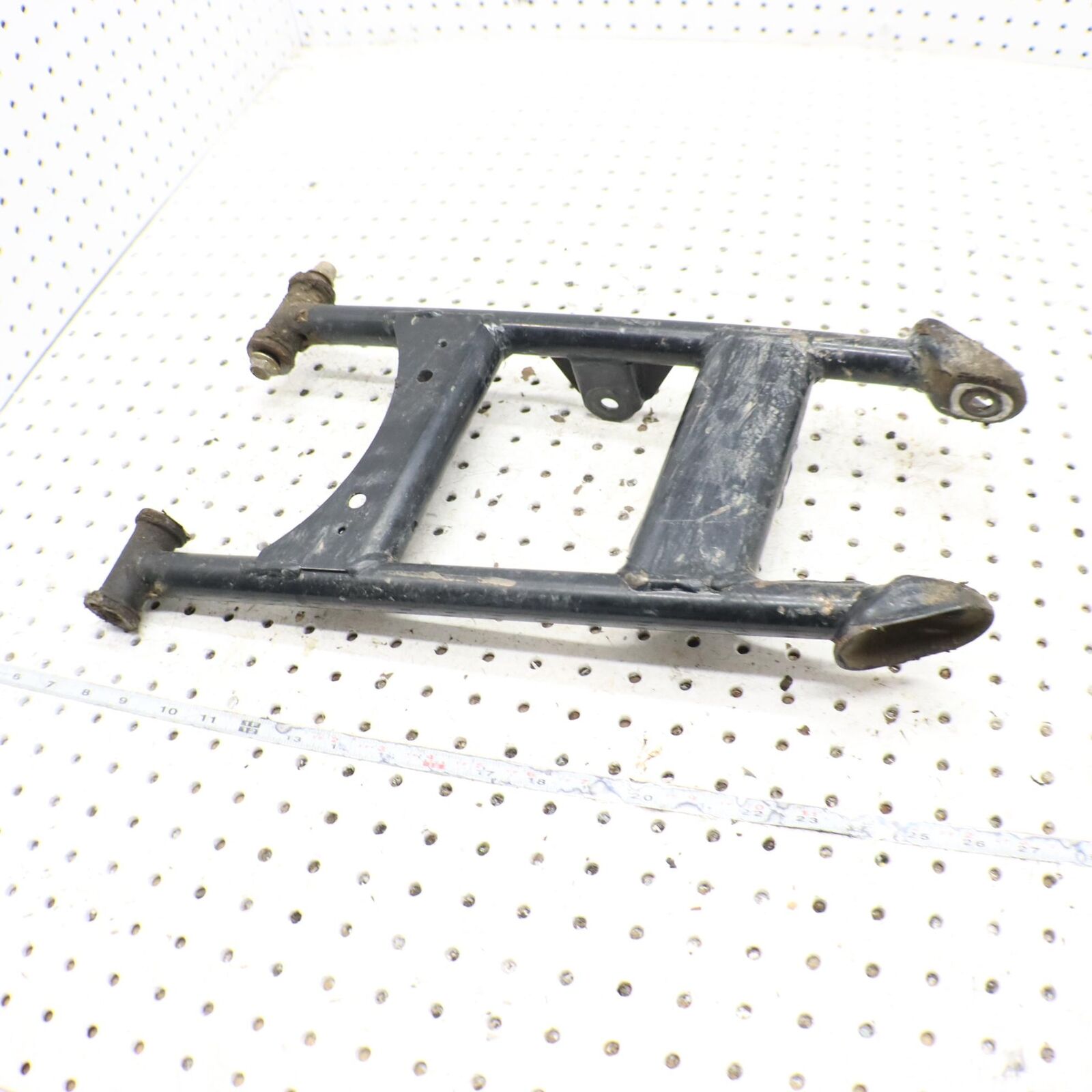 2009 POLARIS SPORTSMAN XP 850 LOWER LEFT REAR CONTROL A ARM  1015128-067 1017256