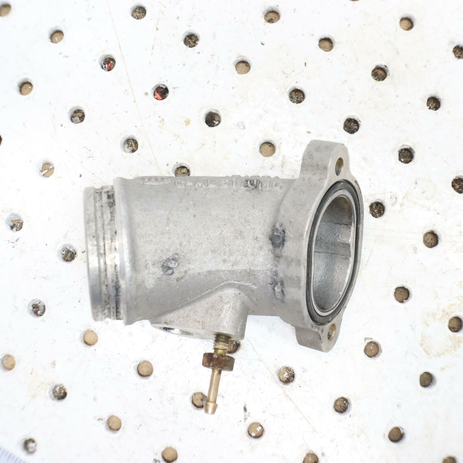 2006 POLARIS SWITCHBACK AIR INTAKE PIPE WITH HOLE 0452950 0452952