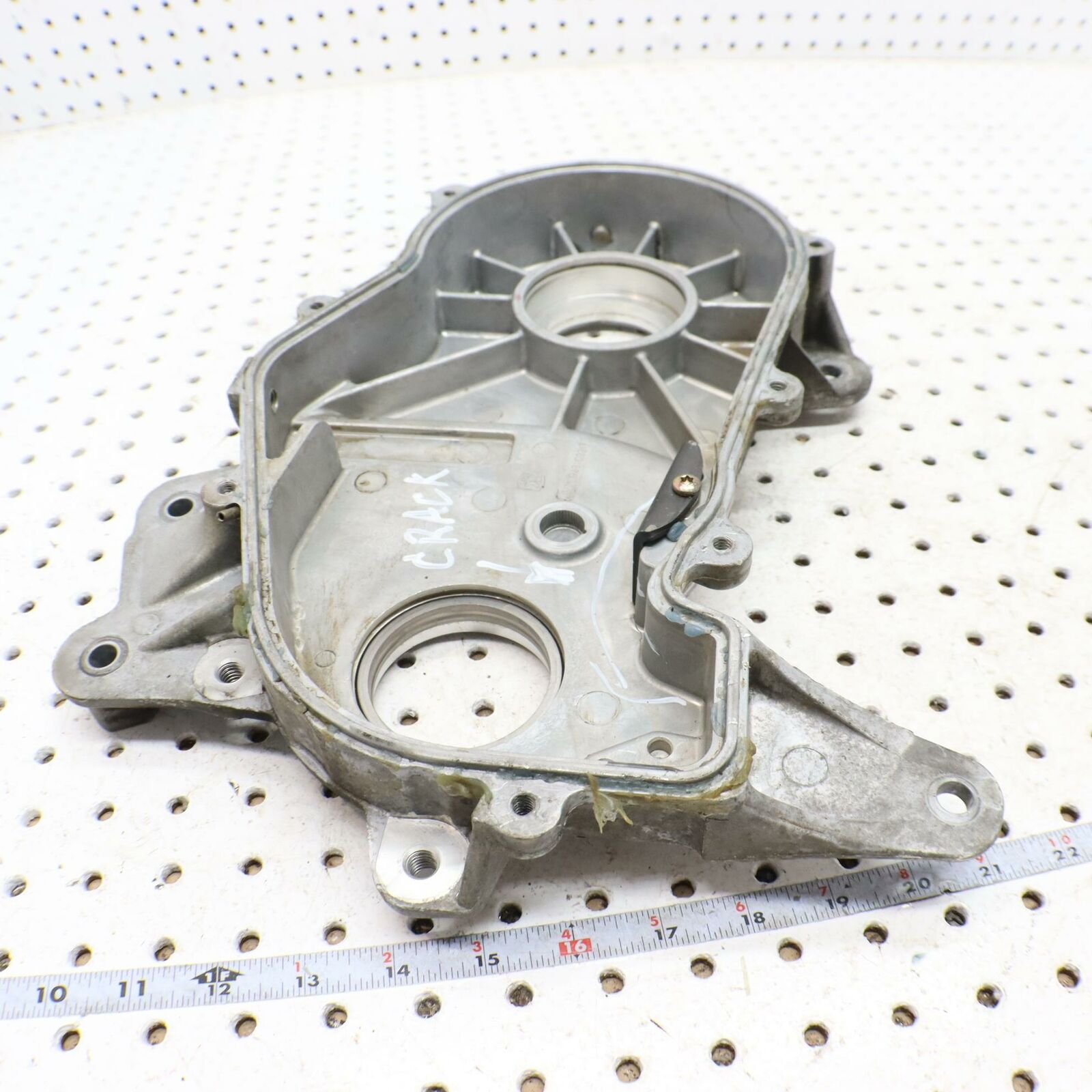 2006 POLARIS SWITCHBACK TRACK CHAIN HOUSING CASE 1332318 CRACKED