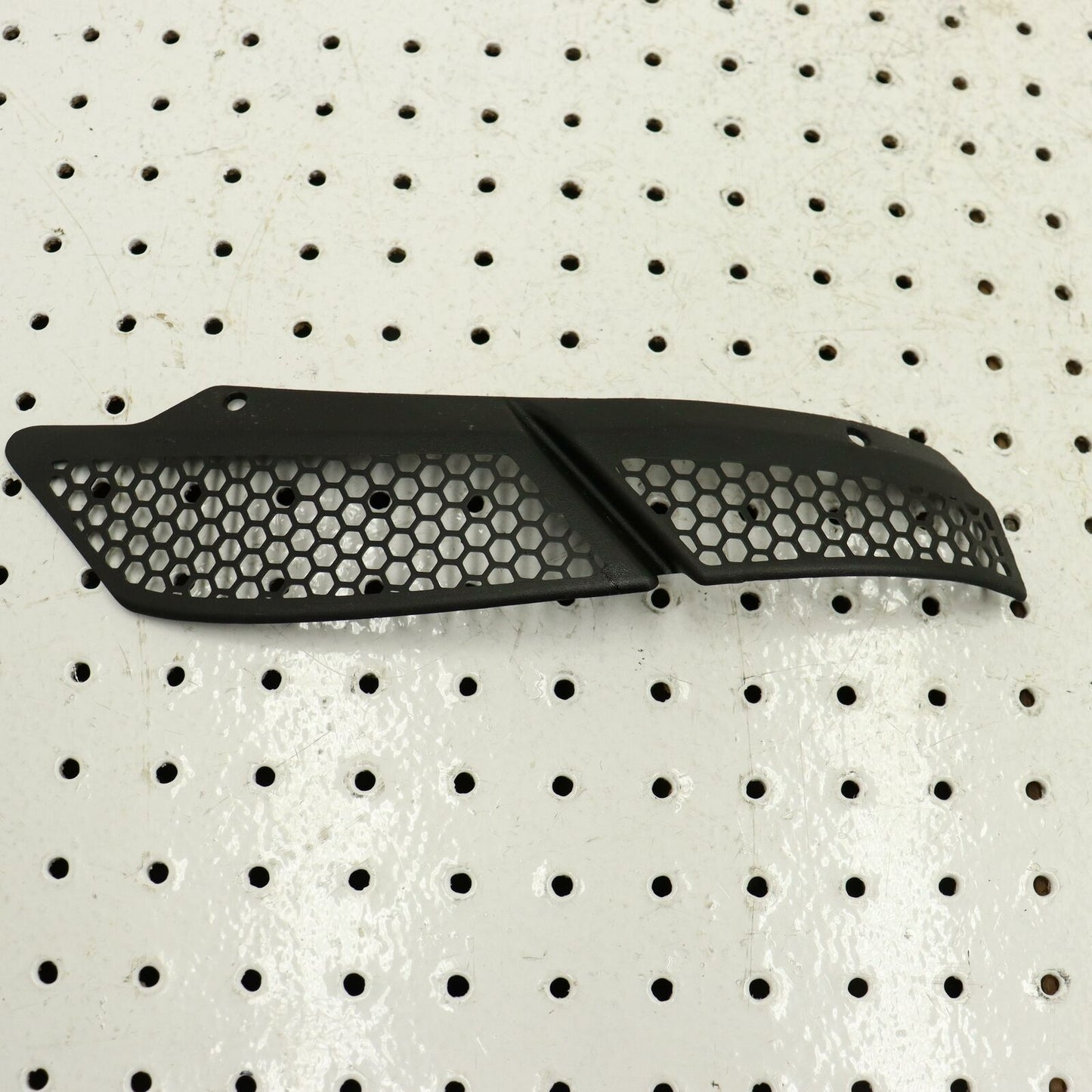 2007 POLARIS RMK 600 HOOD VENT SCREEN 5435848-070