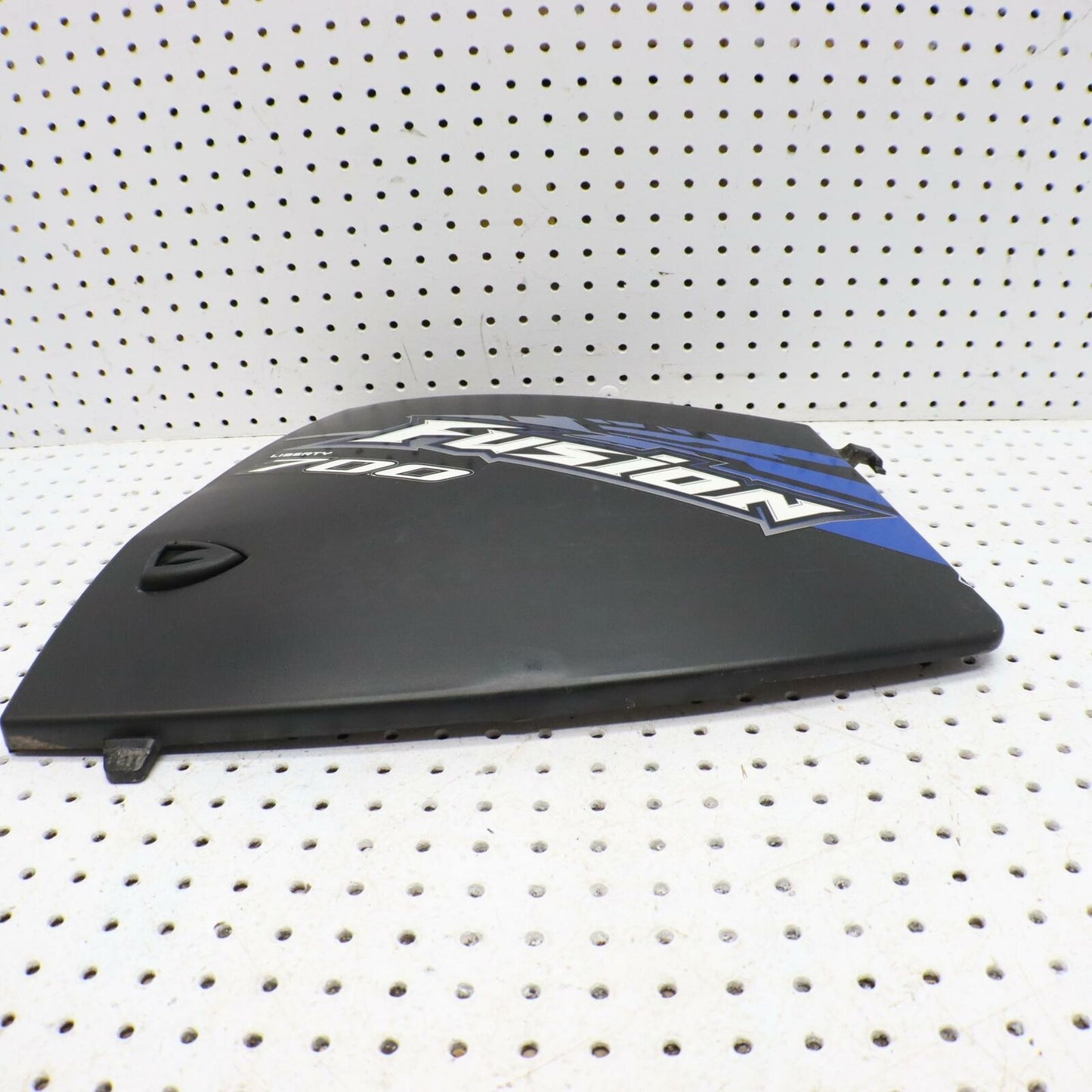 2006 POLARIS FUSION 700 RIGHT RH SIDE PANEL DOOR FAIRING COWL 2632876