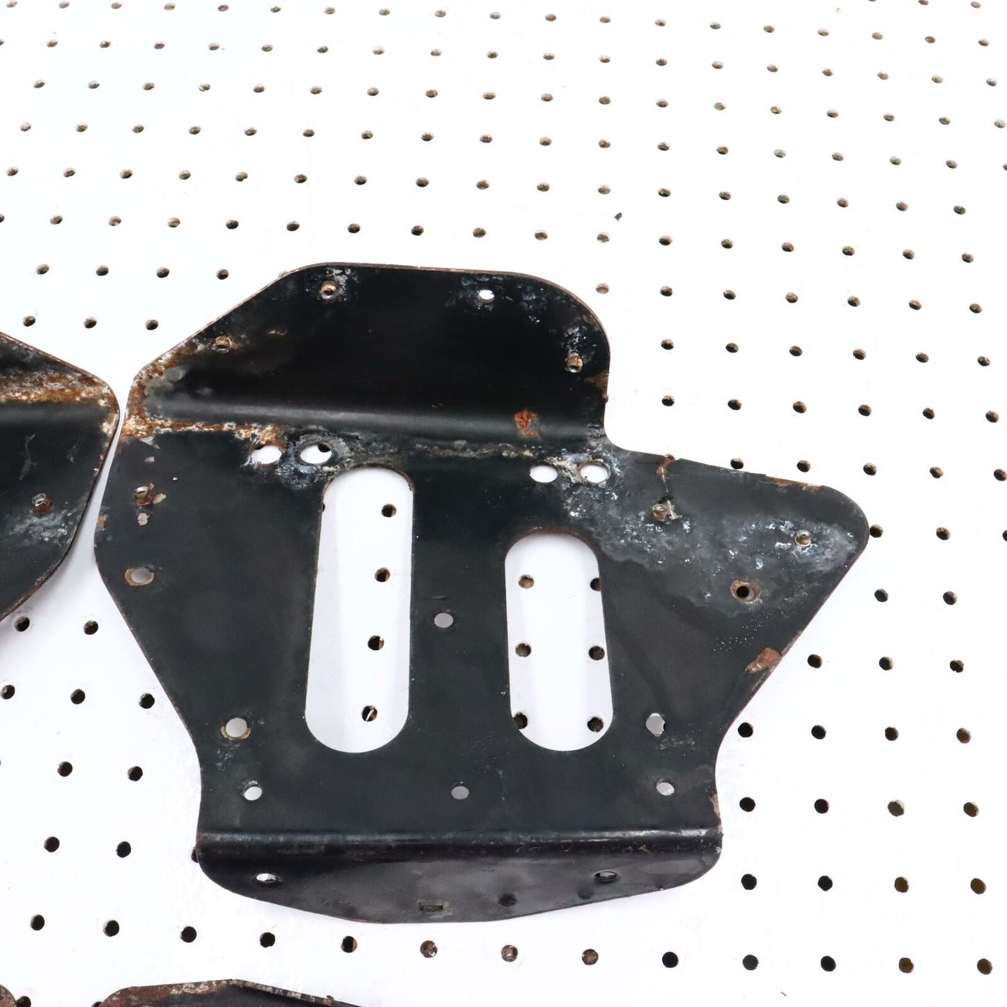 2007 POLARIS IQ 600 REAR SUSPENSION MOUNTING BRACKETS FRONT REAR 5249613 5249612