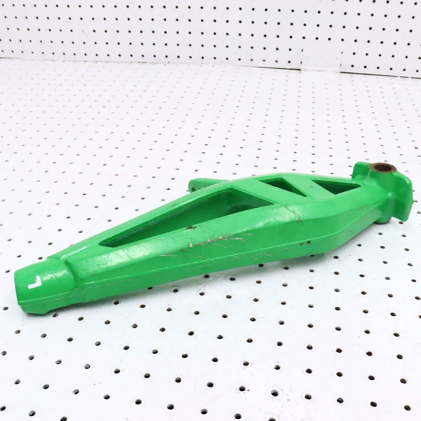 2012 ARCTIC CAT PROCLIMB M800 LEFT FRONT STEERING ARM SPINDLE KNUCKLE 2703-829