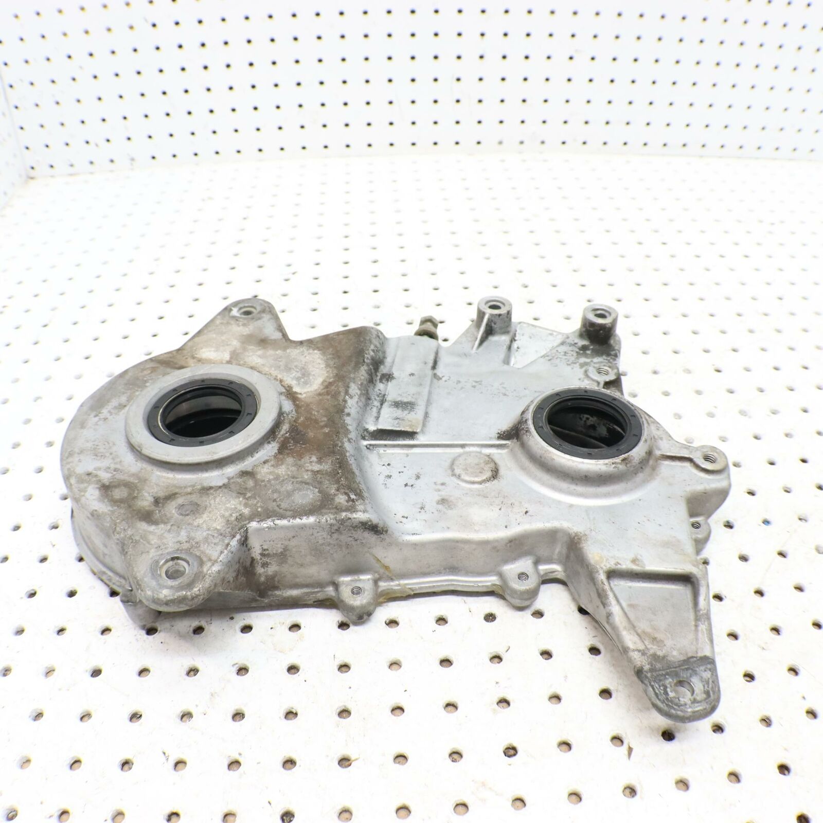 2006 POLARIS FST SWITCHBACK TRACK CHAIN HOUSING CASE 1332318