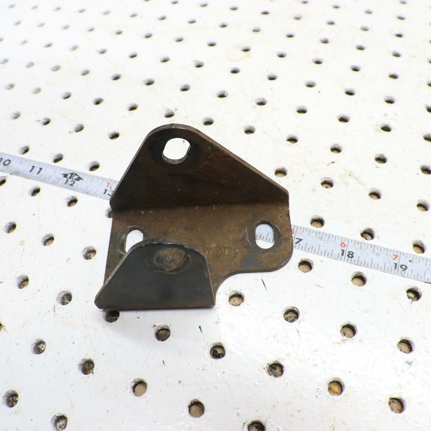 2004 POLARIS SPORTSMAN 600 BRKT, MNT, TRANNY, REAR, BLK 5244599-067