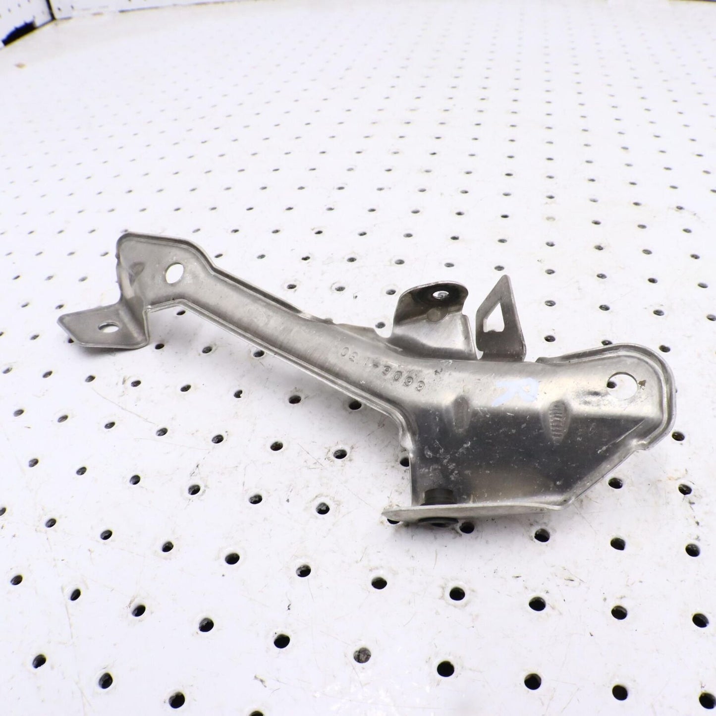 2014 ARCTIC CAT M8000 SPEEDOMETER BRACKET RH 6606-130