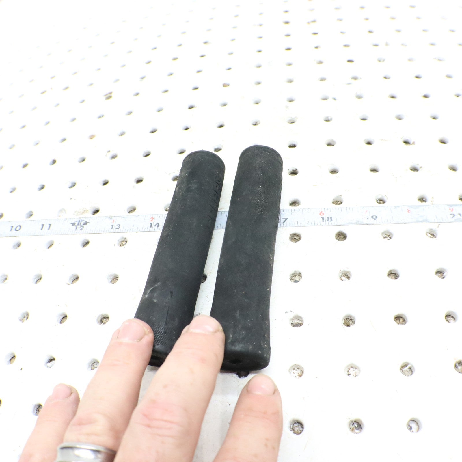 2008 Polaris Sportsman 800 Handlebar Grips 5412900-070; 5413578-070