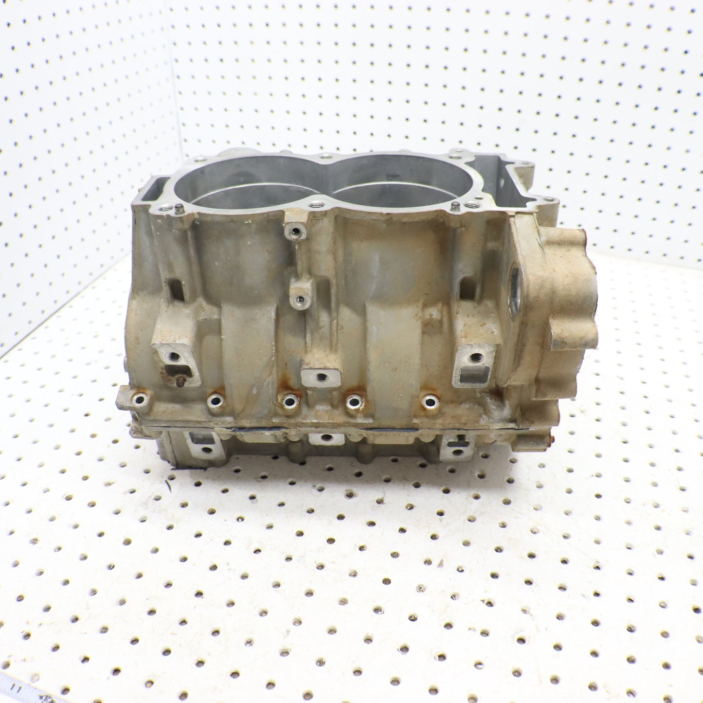 2013 Polaris Ranger Xp 900 Crank Case Engine Case 2204947, 2207371 GOOD!!