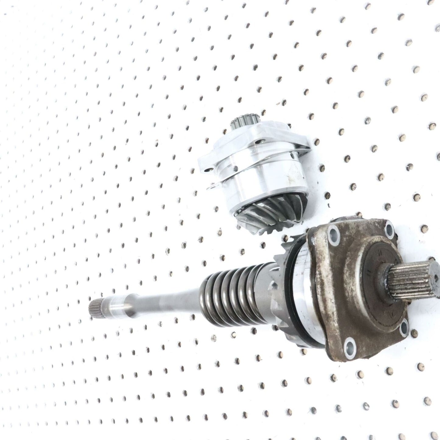 2004 ARCTIC CAT 650 OUTPUT DRIVE SHAFT BEVEL GEARS 3201-113; 3201-218; 3201-217