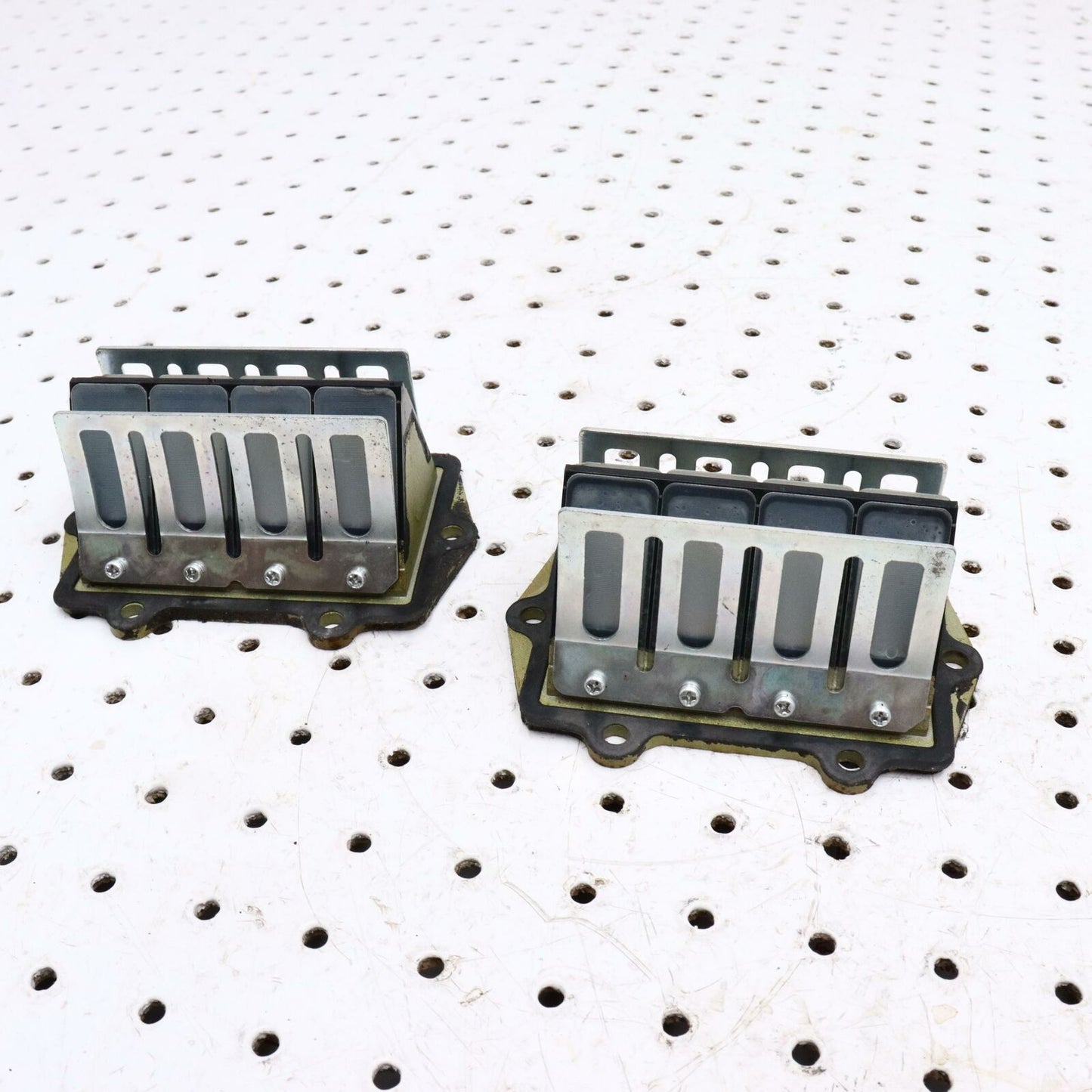 2009 ARCTIC CAT M8 INTAKE REED BLOCK ASSEMBLY 3007-534