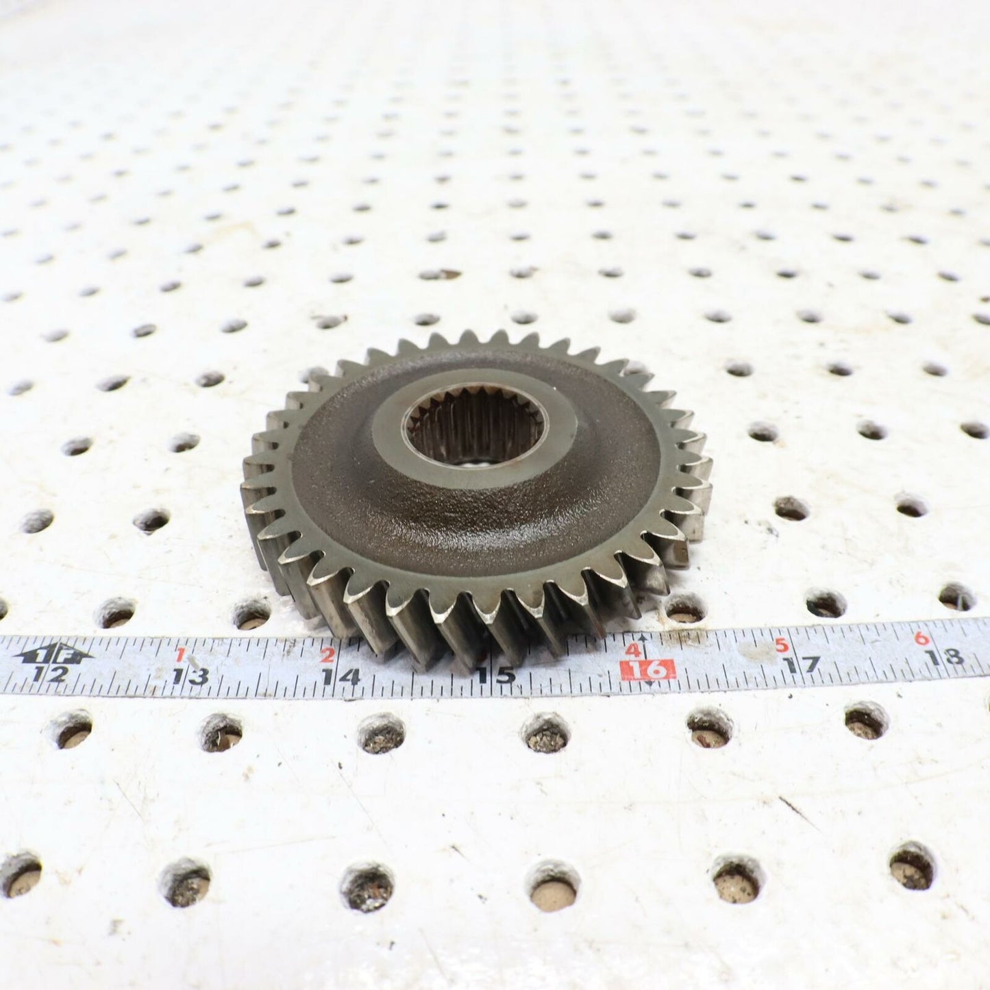 2000 POLARIS MAGNUM 325 TRANSMISSION GEAR HELICAL 36T 3233708
