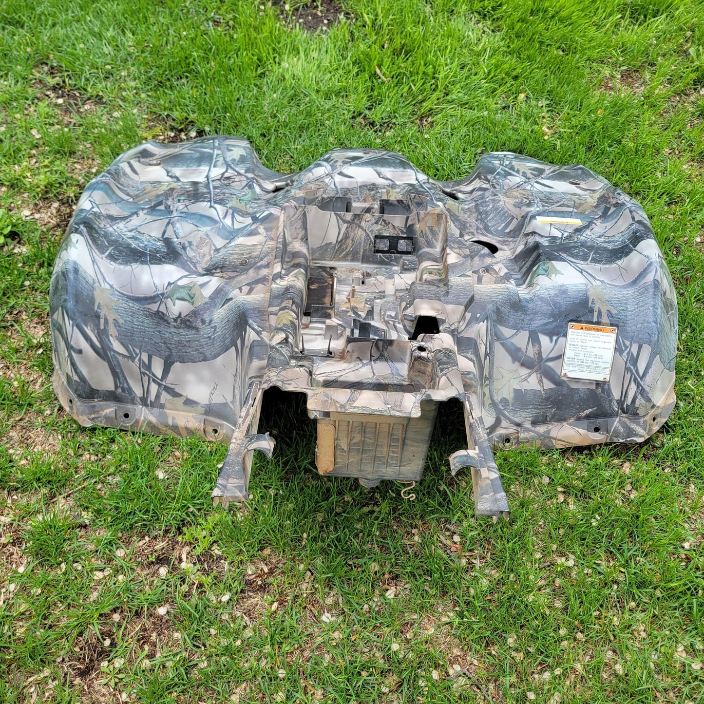 2016 SUZUKI KING QUAD 500 REAR FENDER CAMO 63111-31GC3-PHW; 63111-31G42-PHW