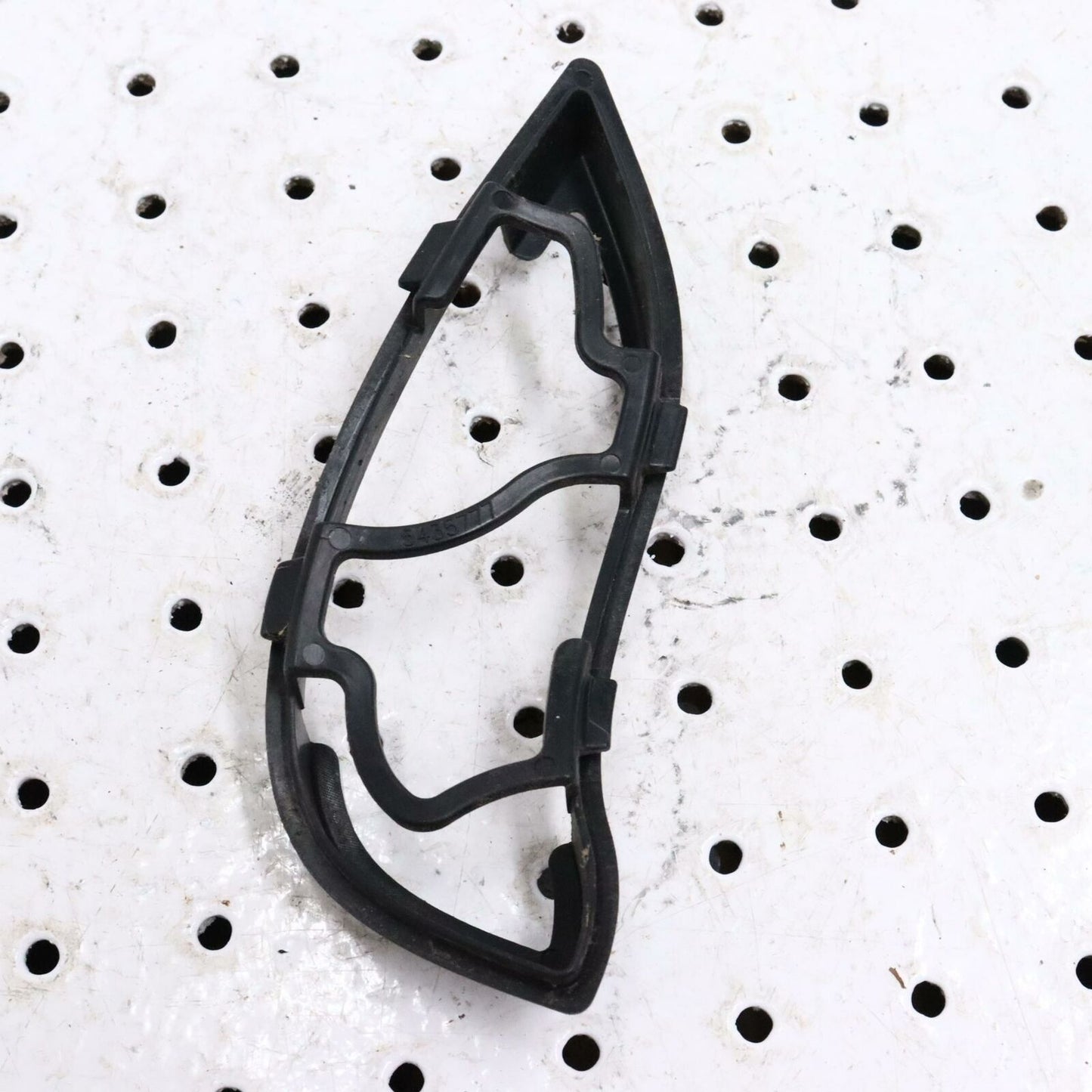 2006 POLARIS RMK 700 AIR INTAKE BEZEL SCREEN 5435777