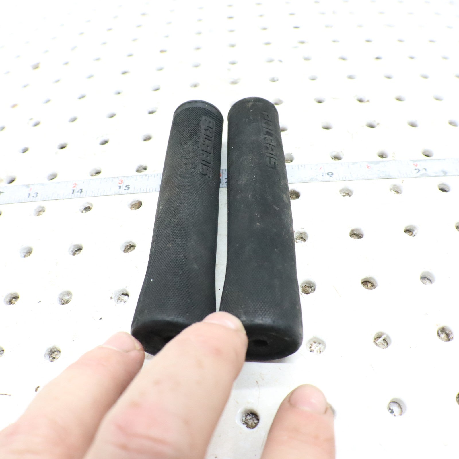 2008 Polaris Sportsman 800 Handlebar Grips 5412900-070; 5413578-070