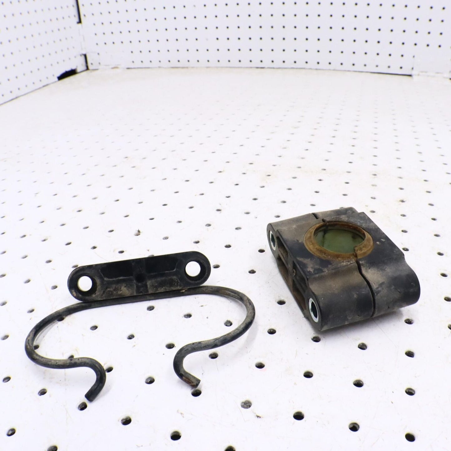 2013 YAMAHA GRIZZLY 700 STEERING POST BUSHING BRACKET 1CT-F1957-00-00