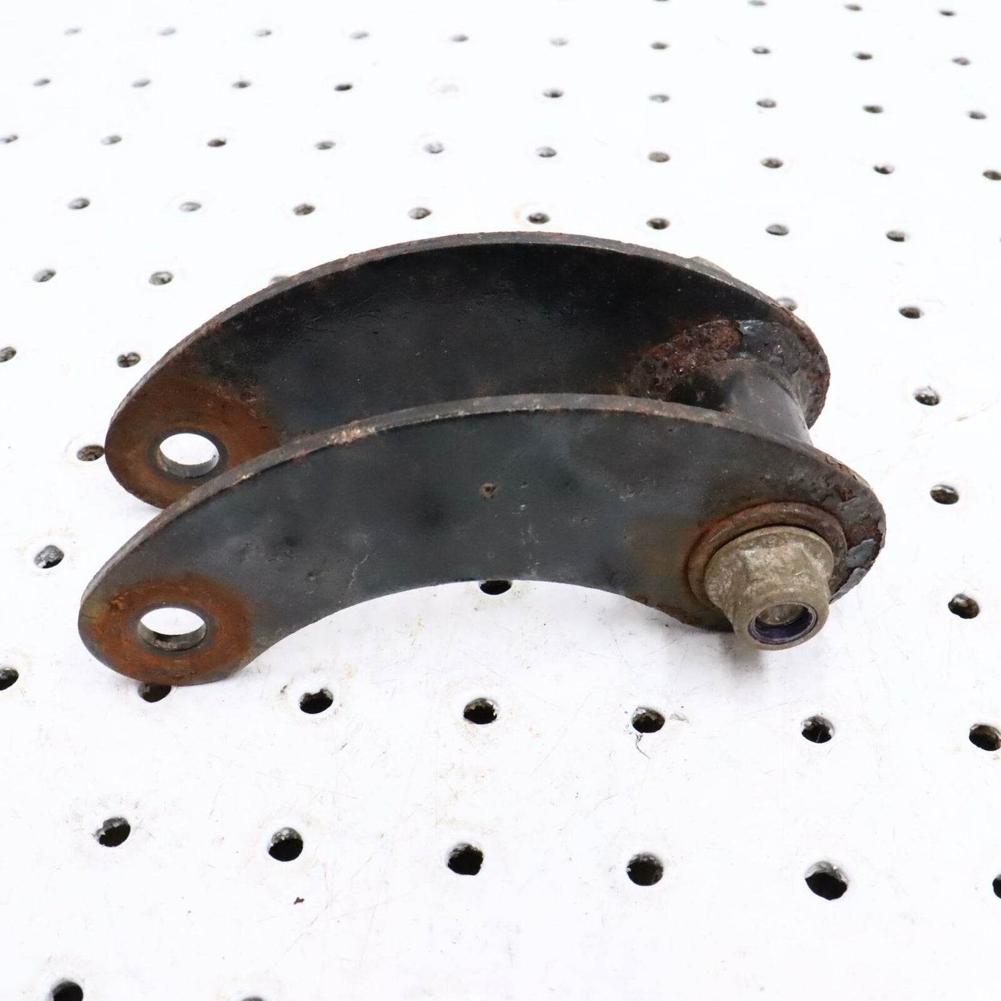 2006 POLARIS FUSION 700 REAR SUSPENSION FRONT PIVOT BRACKET 1542059-067