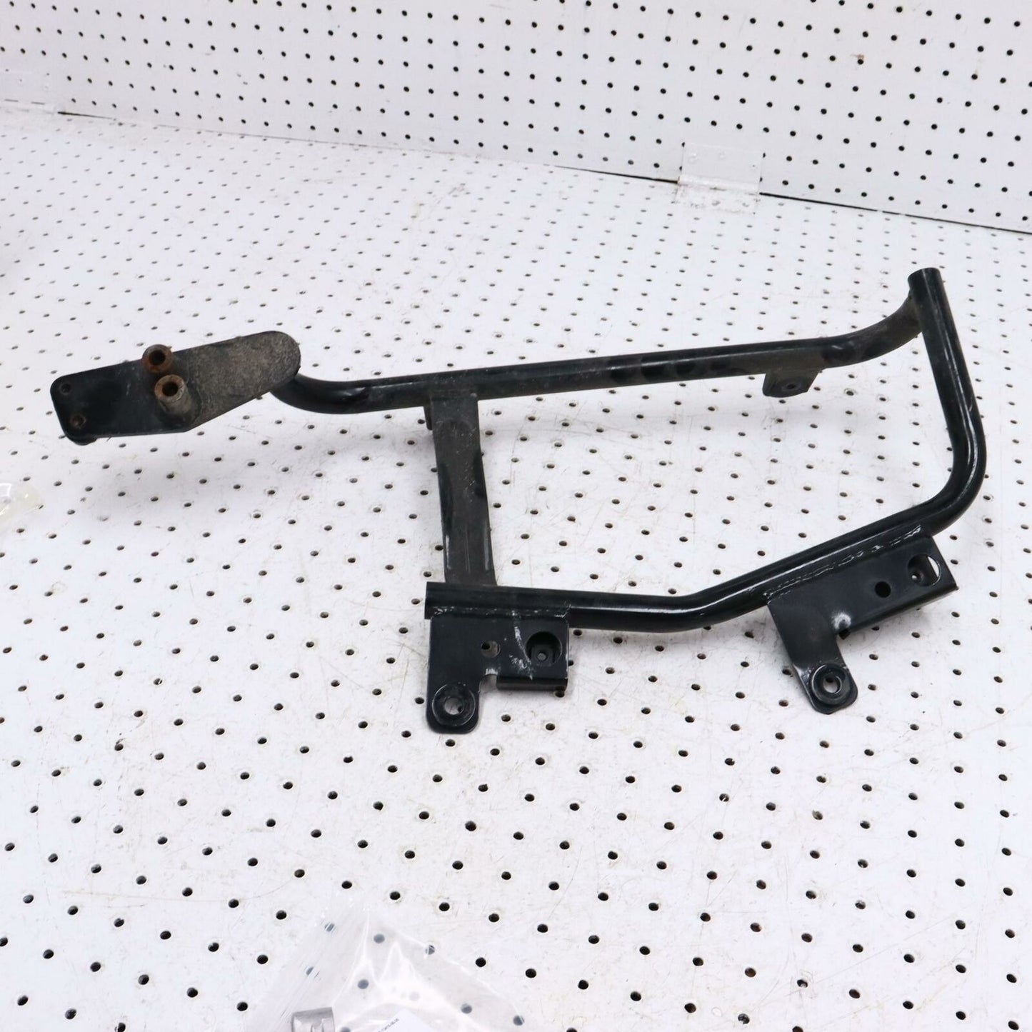2003 YAMAHA V STAR 650 SADDLEBAG CASE MOUNTING BRACKET MOUNT