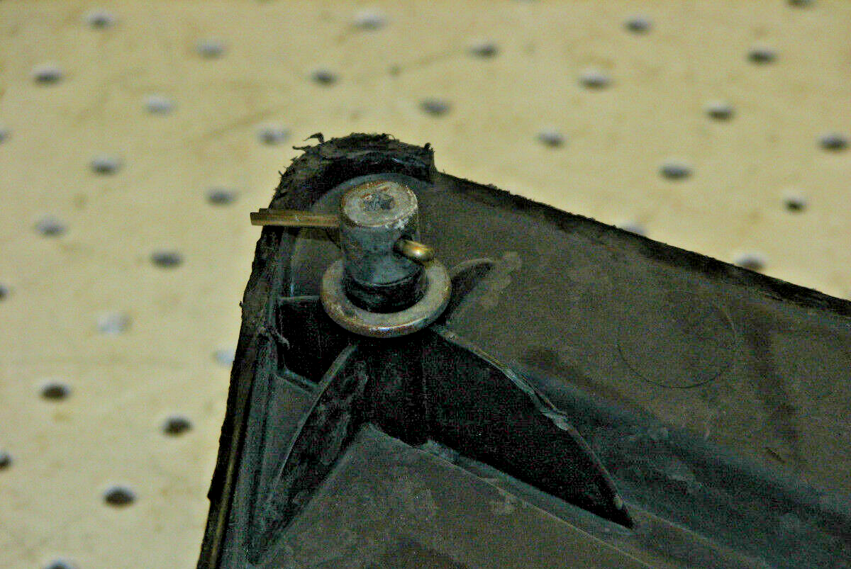 2010 ARCTIC CAT M8 RIGHT SIDE ACCESS PANEL 4606-256