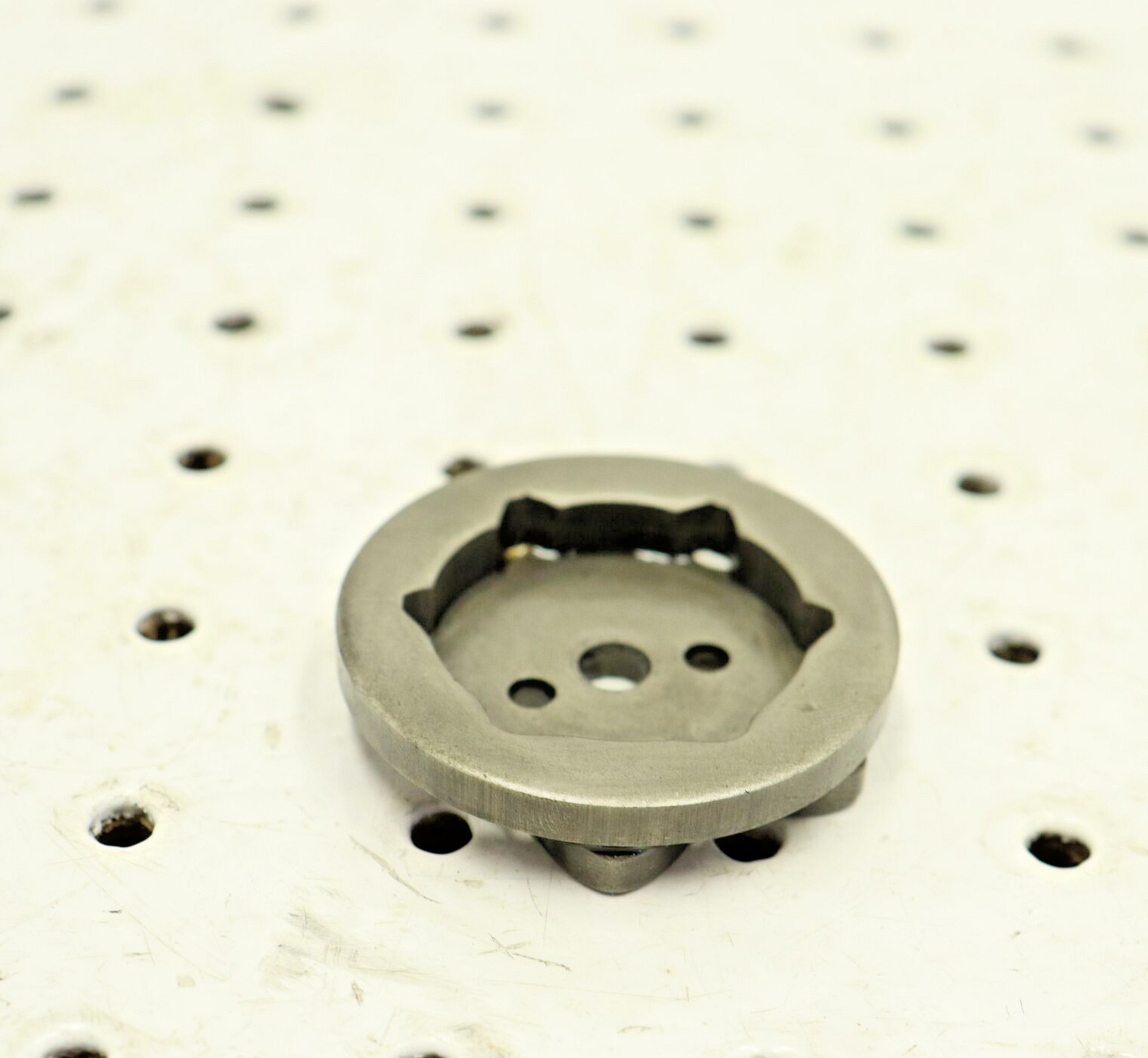 2003 SUZUKI SAVAGE 650 ENGINE TRANSMISSION STOPPER PLATE 25380-38A02