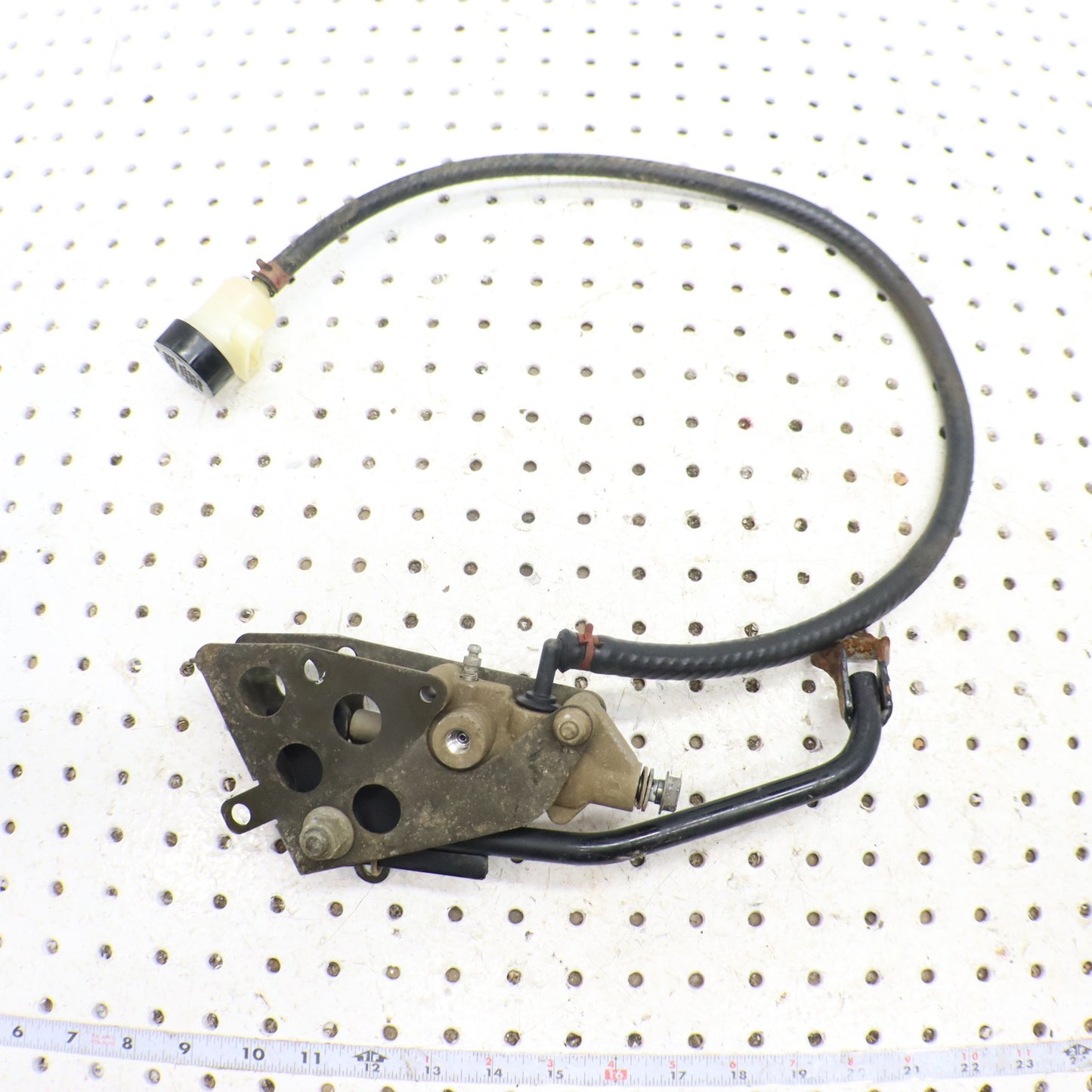 2009 Polaris Sportsman Xp 850 Foot Brake Pedal & Master Cylinder 1911347 1913903