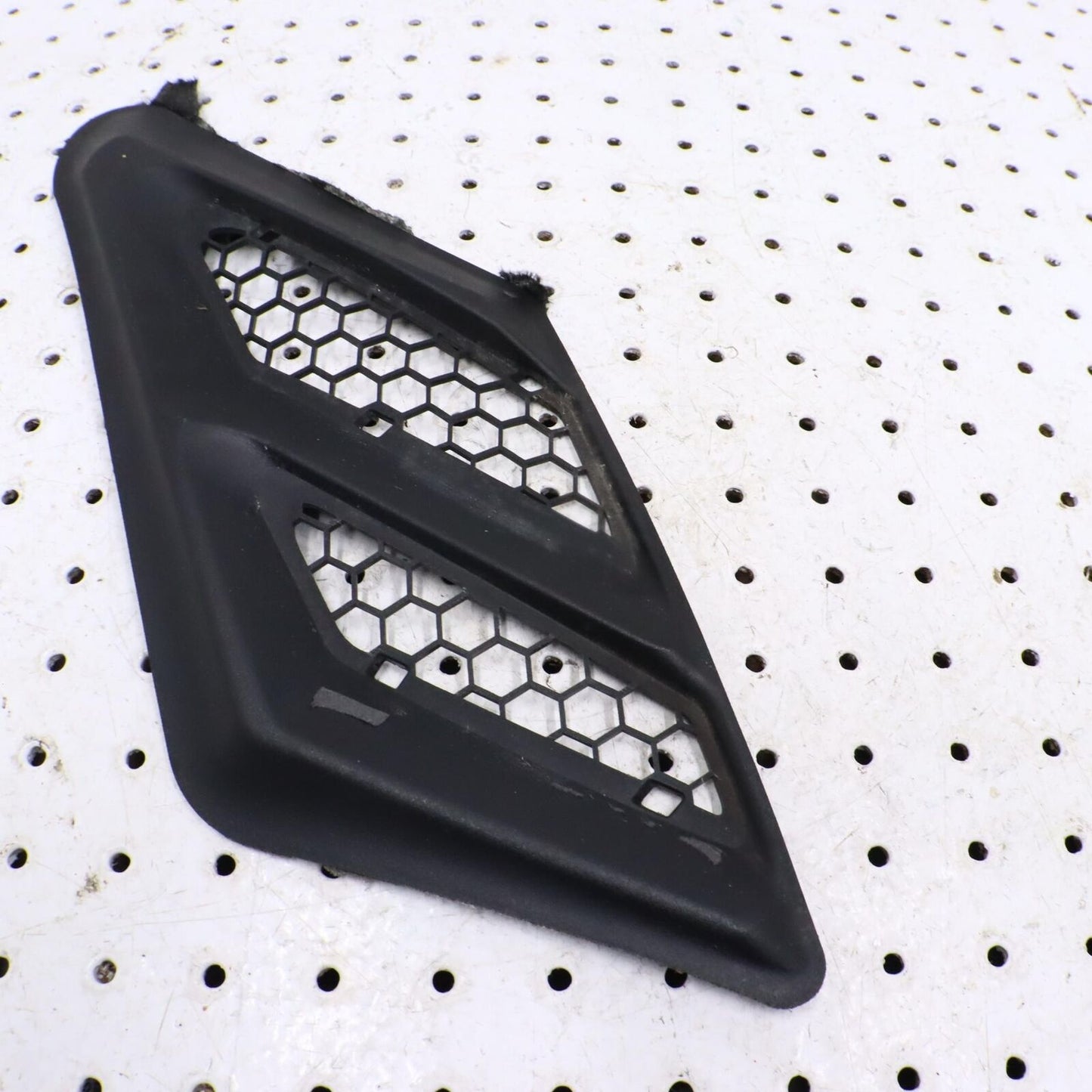 2008 POLARIS SWITCHBACK TURBO SCREEN-RESONATOR VENT,FR,BLK 5436407-070