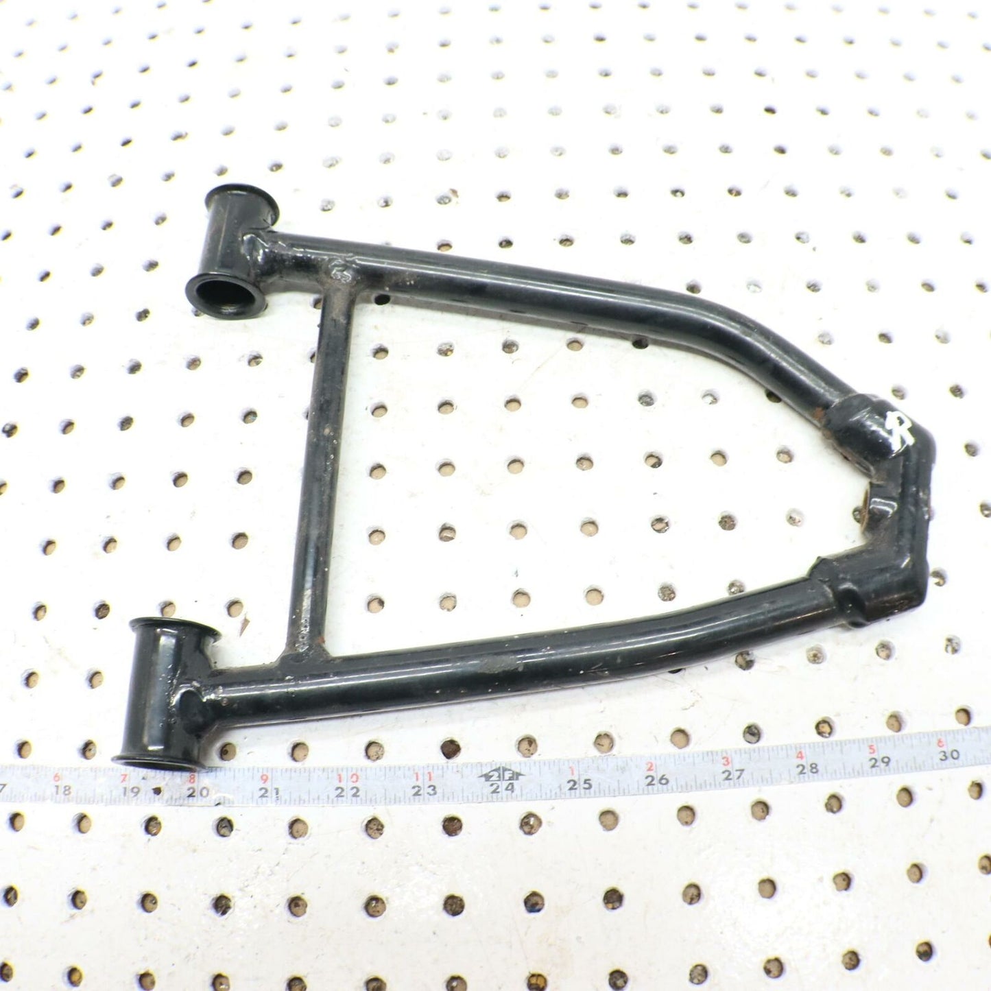 2006 POLARIS RMK 700 FRONT UPPER RIGHT CONTROL A ARM 2203024-385 2203024-067