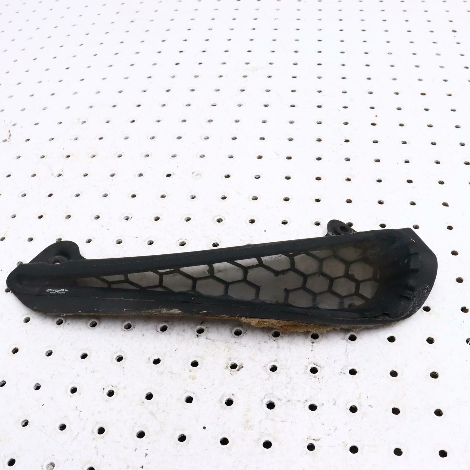 2006 POLARIS SWITCHBACK SCREEN-BRAKE VENT, BLK 5436408-070