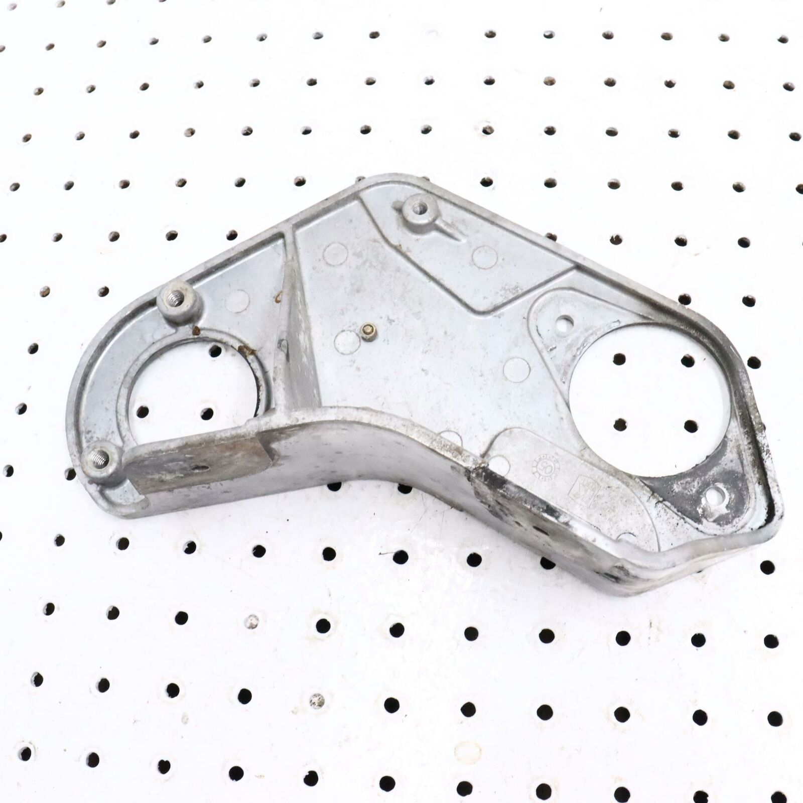 2006 POLARIS FUSION 700 ENGINE MOTOR MOUNT BRACKET  5134870