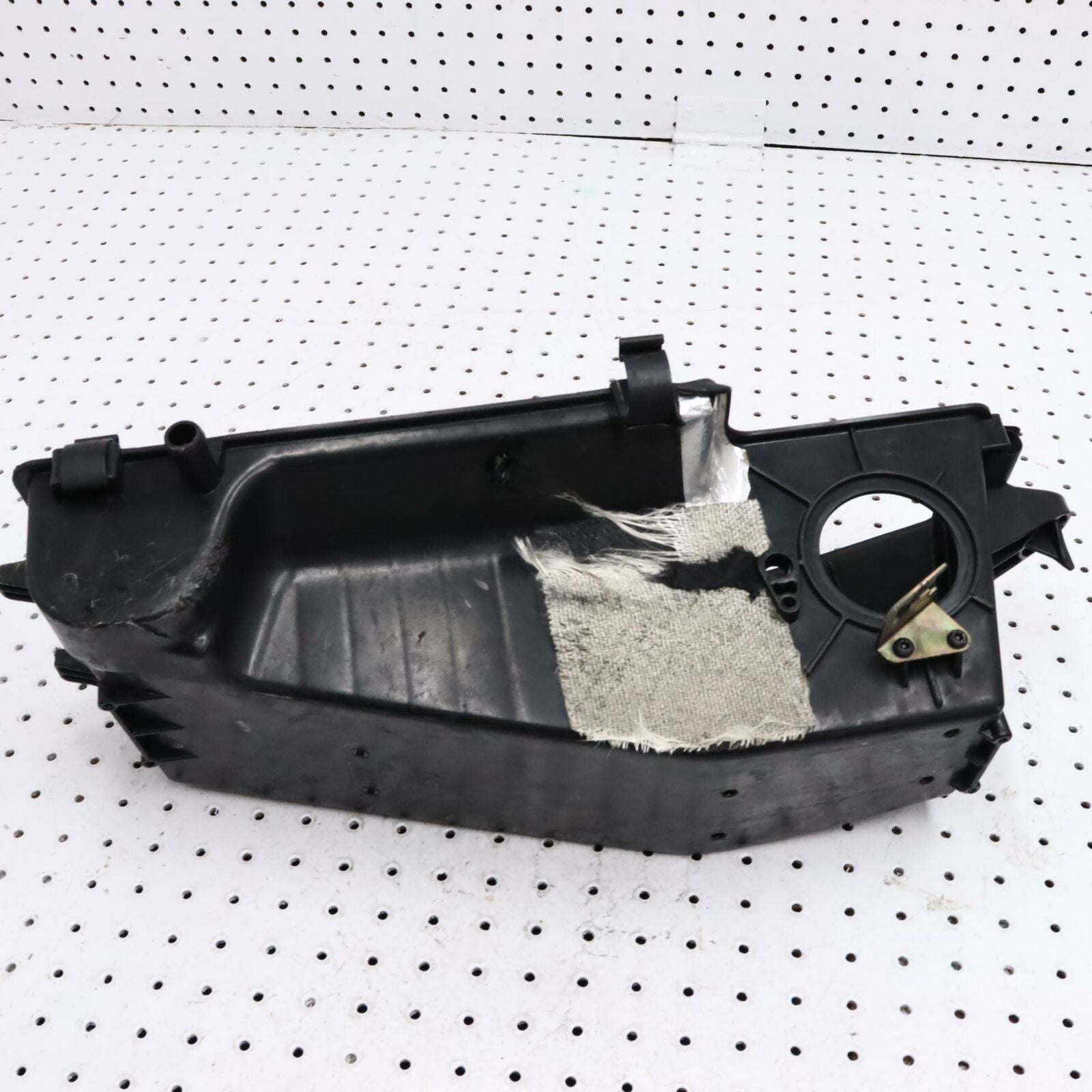2006 POLARIS SWITCHBACK PLENUM-INTAKE,LOWER FST 5435592