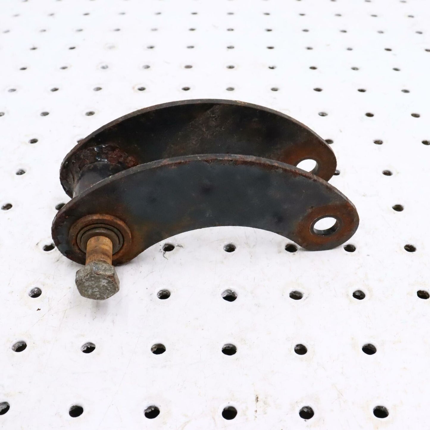 2006 POLARIS FUSION 700 REAR SUSPENSION FRONT PIVOT BRACKET 1542059-067