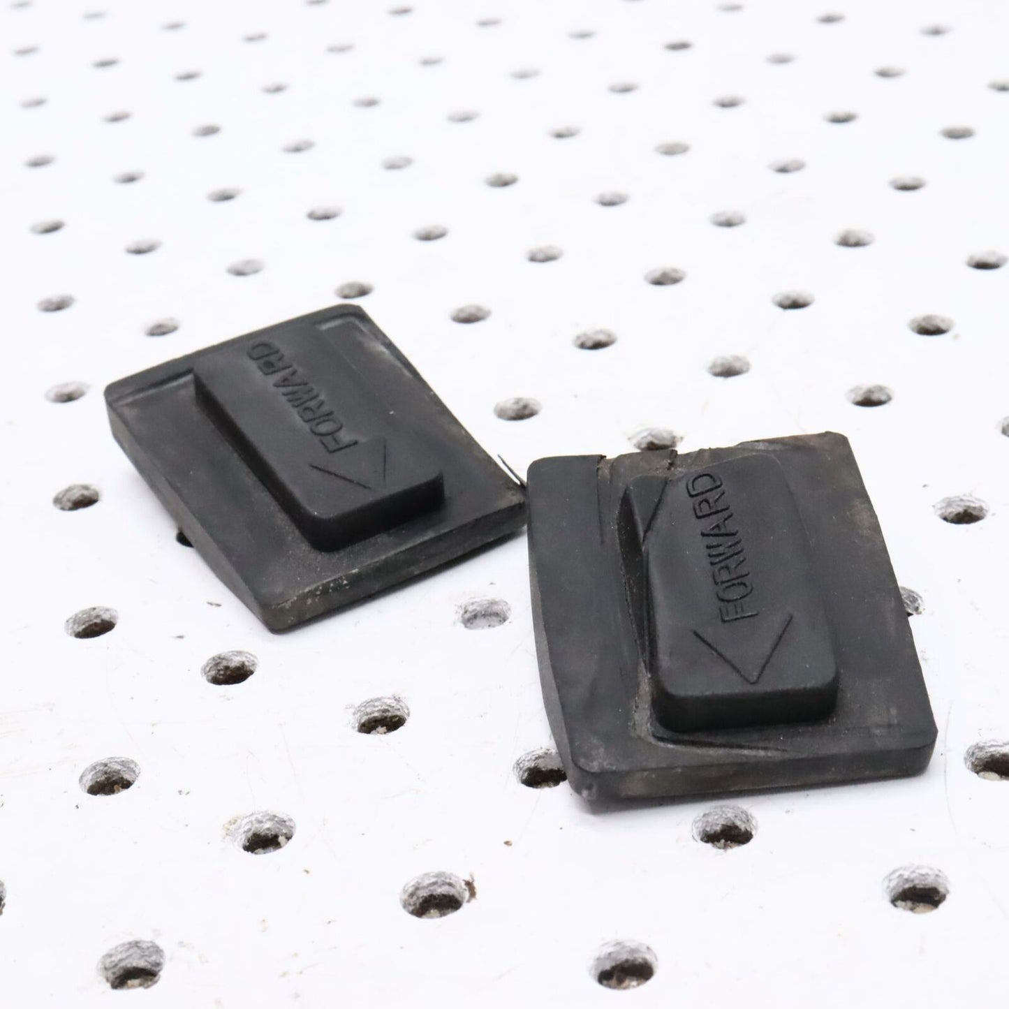 2006 POLARIS CLASSIC 700 RADIATOR RUBBER MOUNT 5412513