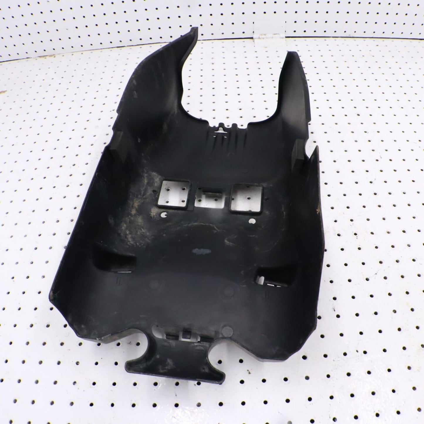 2013 YAMAHA GRIZZLY 700 GAS FUEL TANK GUARD PROTECTOR 1HP-F4141-00-00