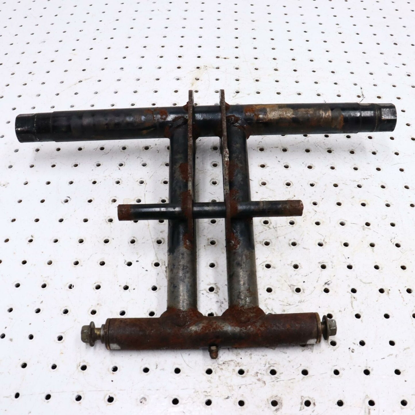 2013 ARCTIC CAT F5 REAR BACK SUSPENSION FRONT TORQUE PIVOT ARM 1704-619