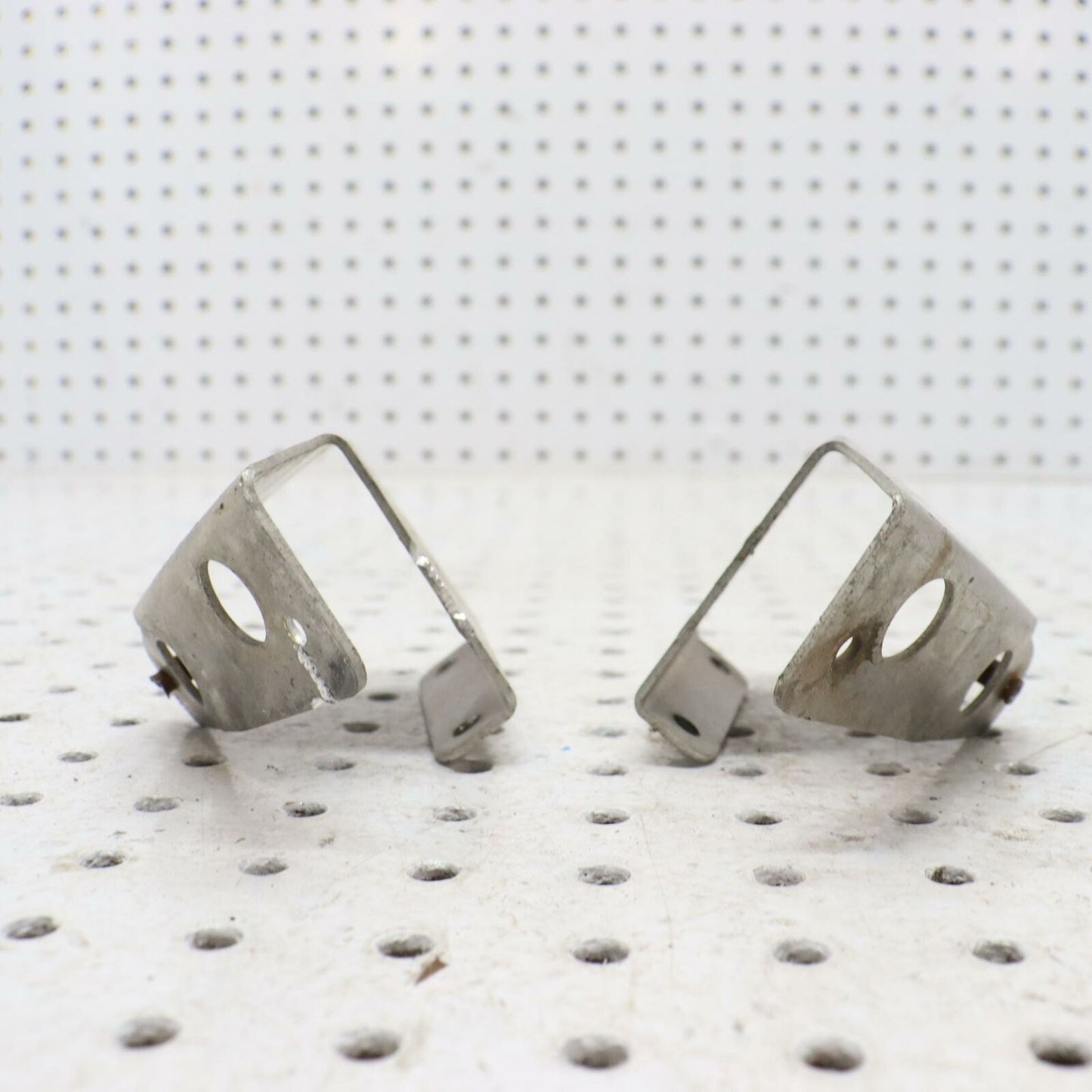 2006 POLARIS RMK 700 HEAT EXCHANGER COVER MOUNT 5249075 5249076