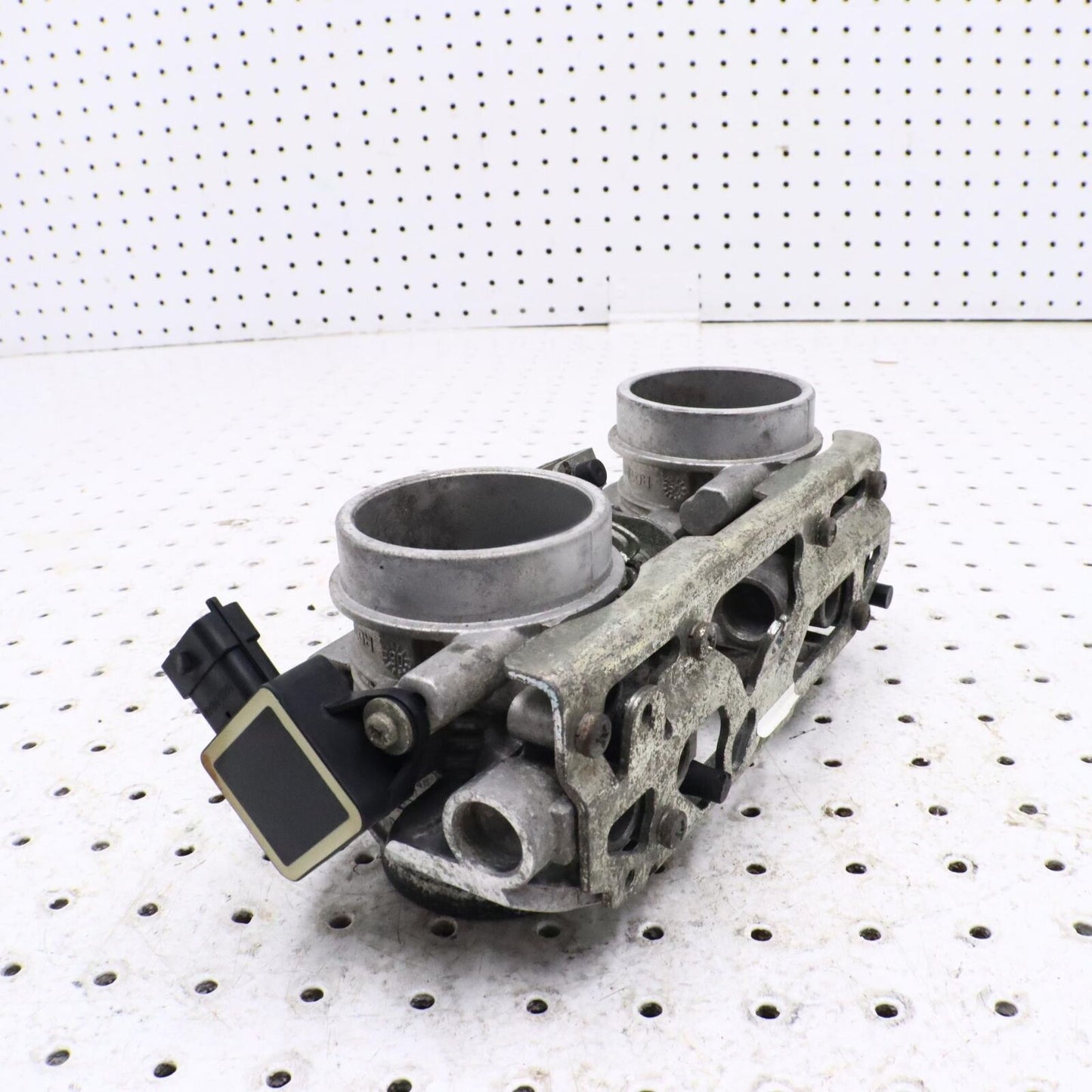 2010 SKI-DOO SUMMIT X 800R MAIN FUEL INJECTORS THROTTLE BODIES BODY 420889199