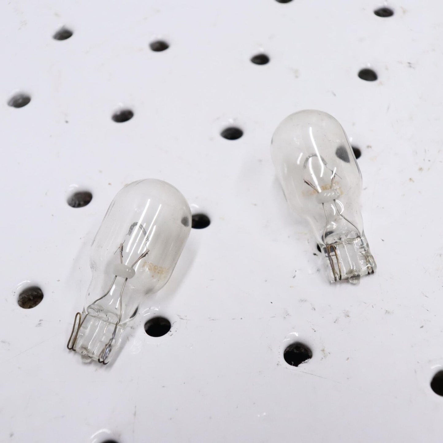 2006 POLARIS FUSION 700 LIGHT BULB 4030045