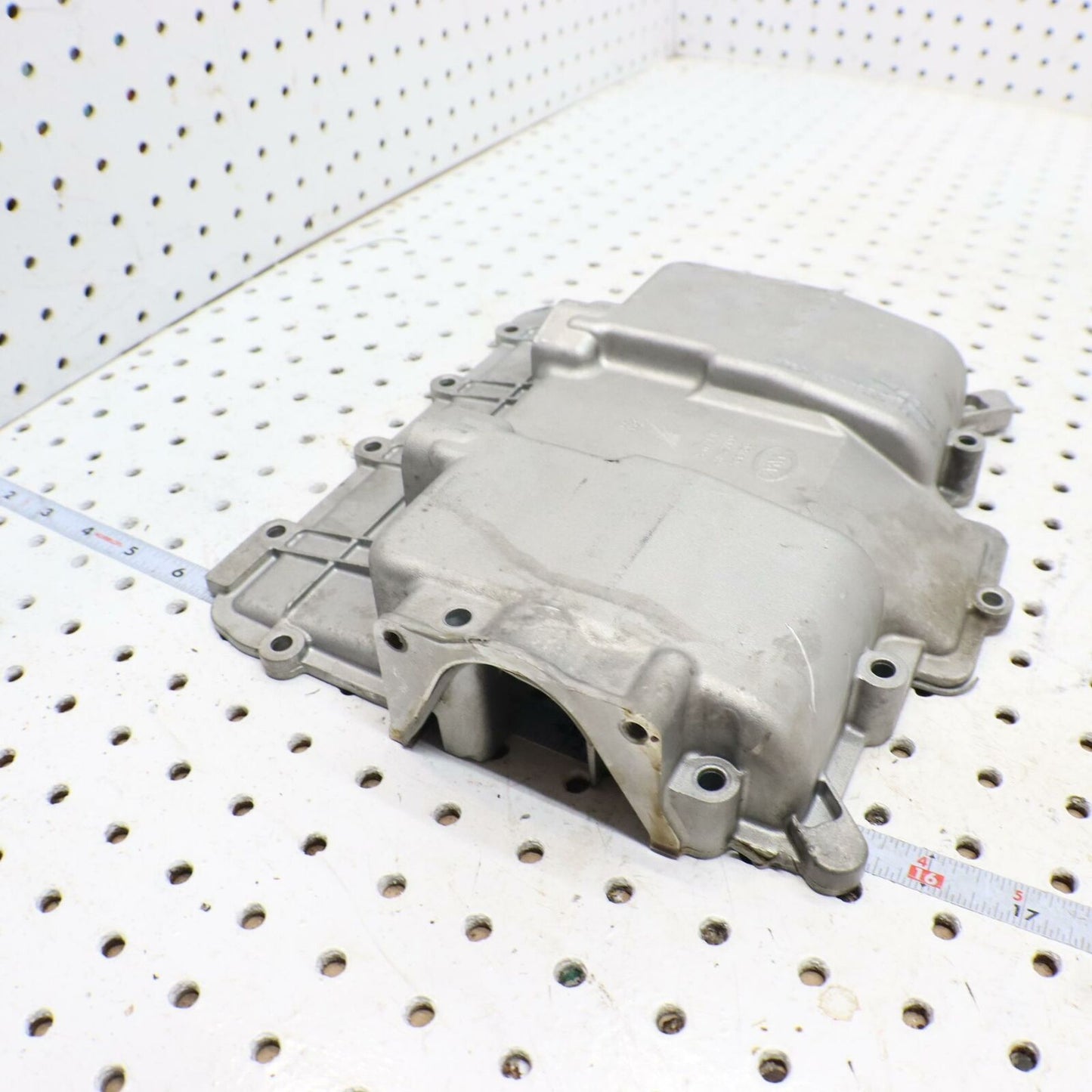 2006 POLARIS SWITCHBACK ENGINE MOTOR BOTTOM OIL PAN COVER DRY SUMP 0452985