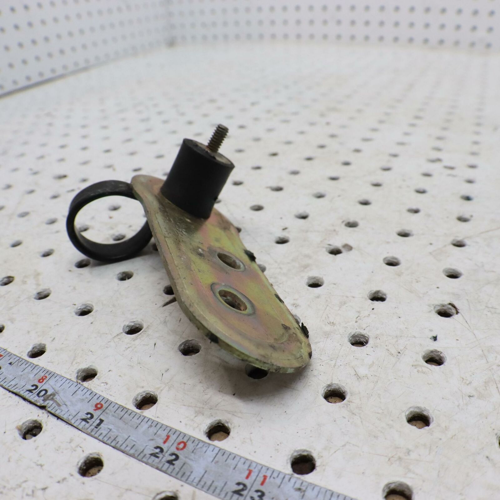 2006 POLARIS SWITCHBACK EXHAUST MOUNT RUBBER DAMPER ISOLATOR  5249148 3021398