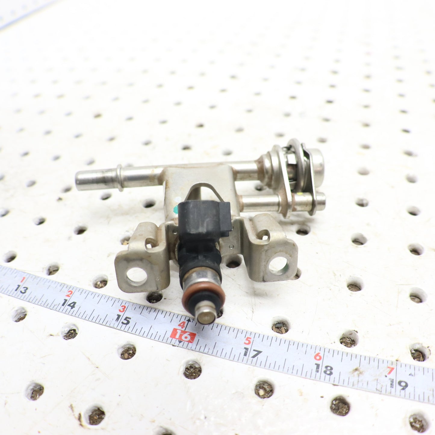 2016 Polaris Sportsman Sp 570 Fuel Injector & RAIL 2521068; 2521403