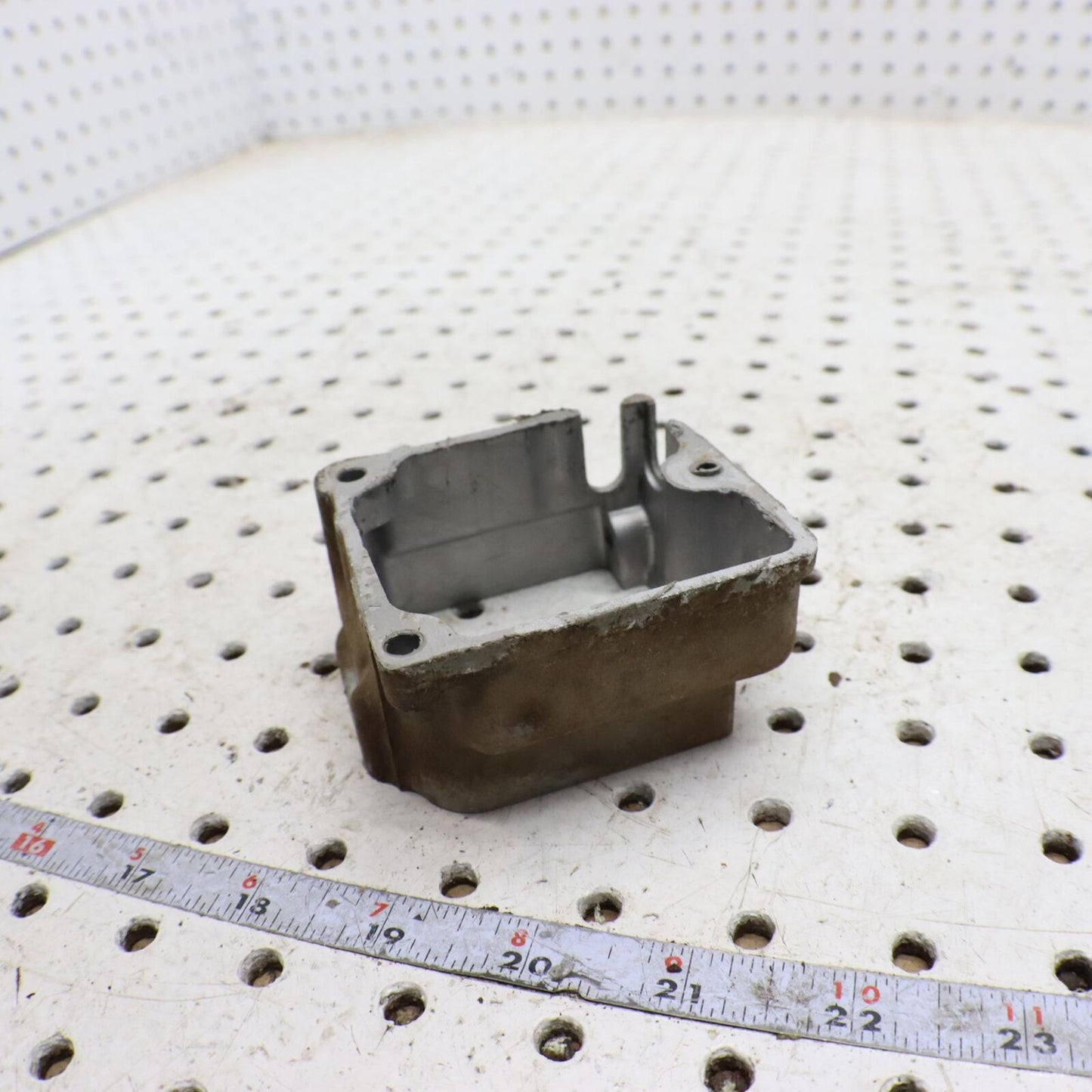 1998 POLARIS XPLORER 400L OIL PUMP HOUSING 3085520