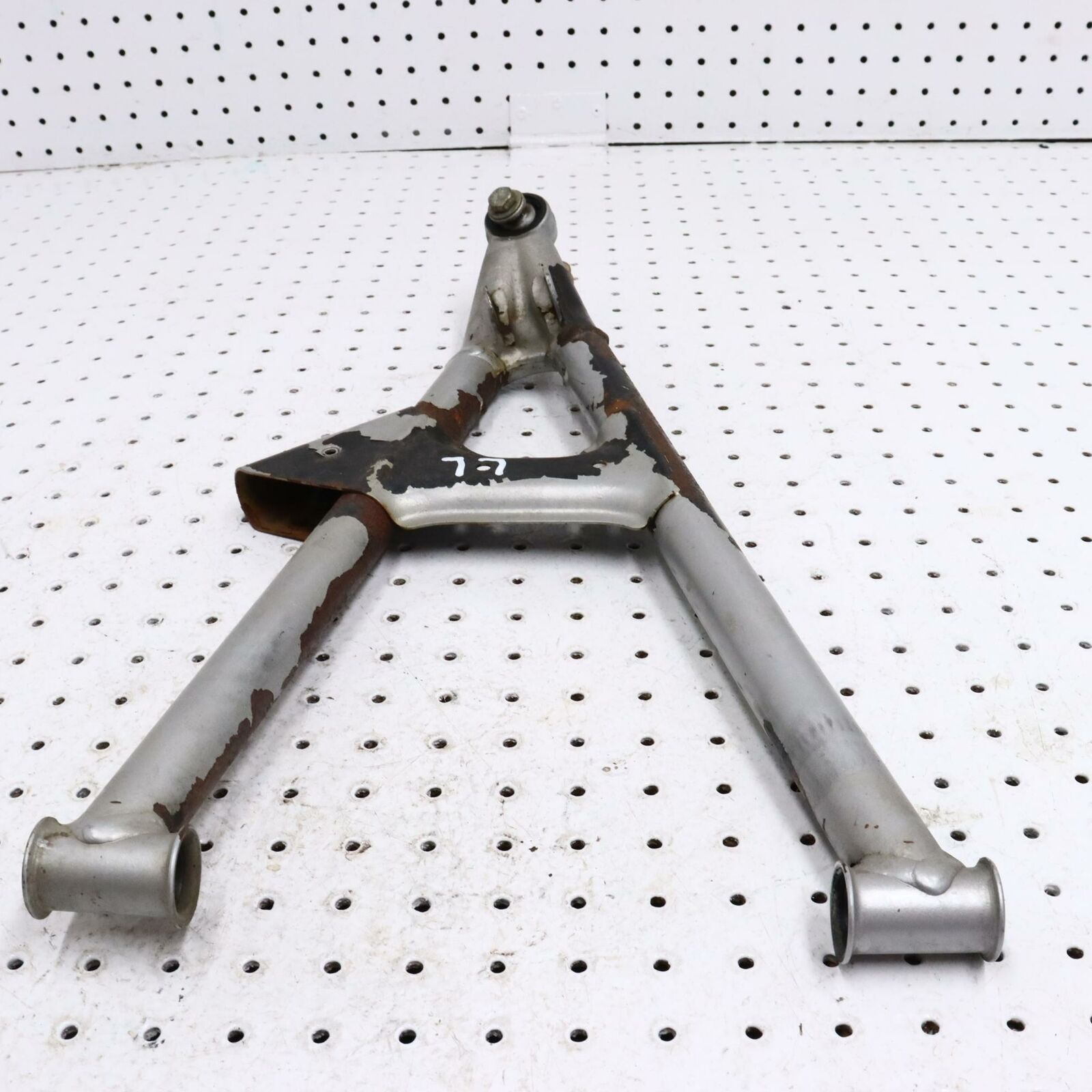 2006 POLARIS SWITCHBACK LEFT FRONT LOWER SUSPENSION CONTROL A ARM 2203021-385