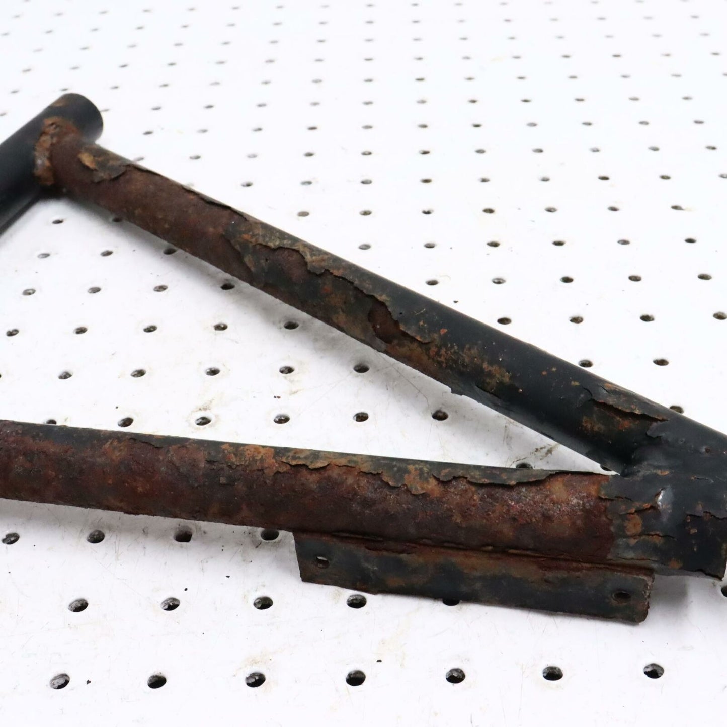 1996 POLARIS XPLORER 400L FRONT RIGHT A ARM 2200532; 2202275