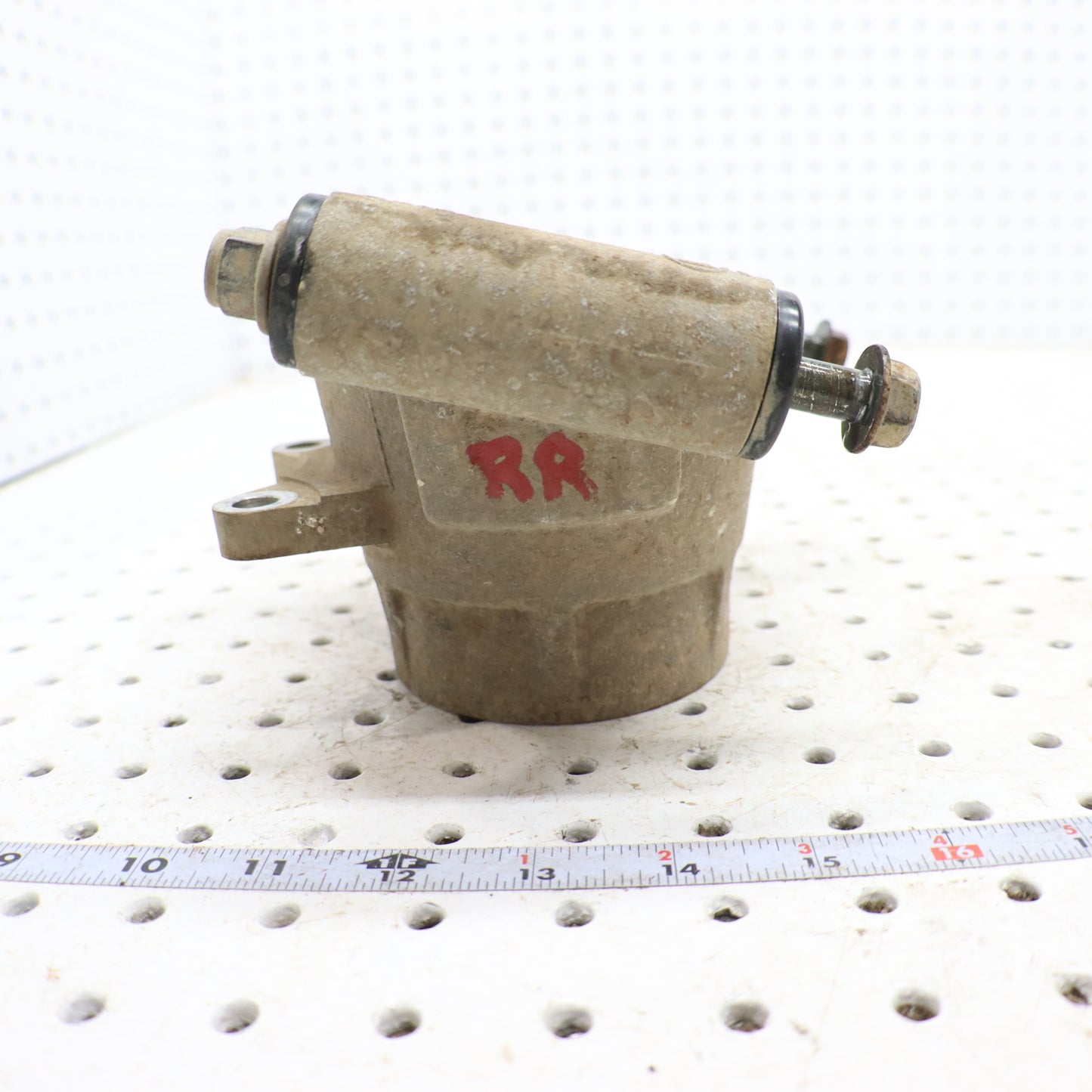 2013 Polaris Ranger Xp 900 Wheel Bearing Carrier RIGHT REAR 5137677; 5138502