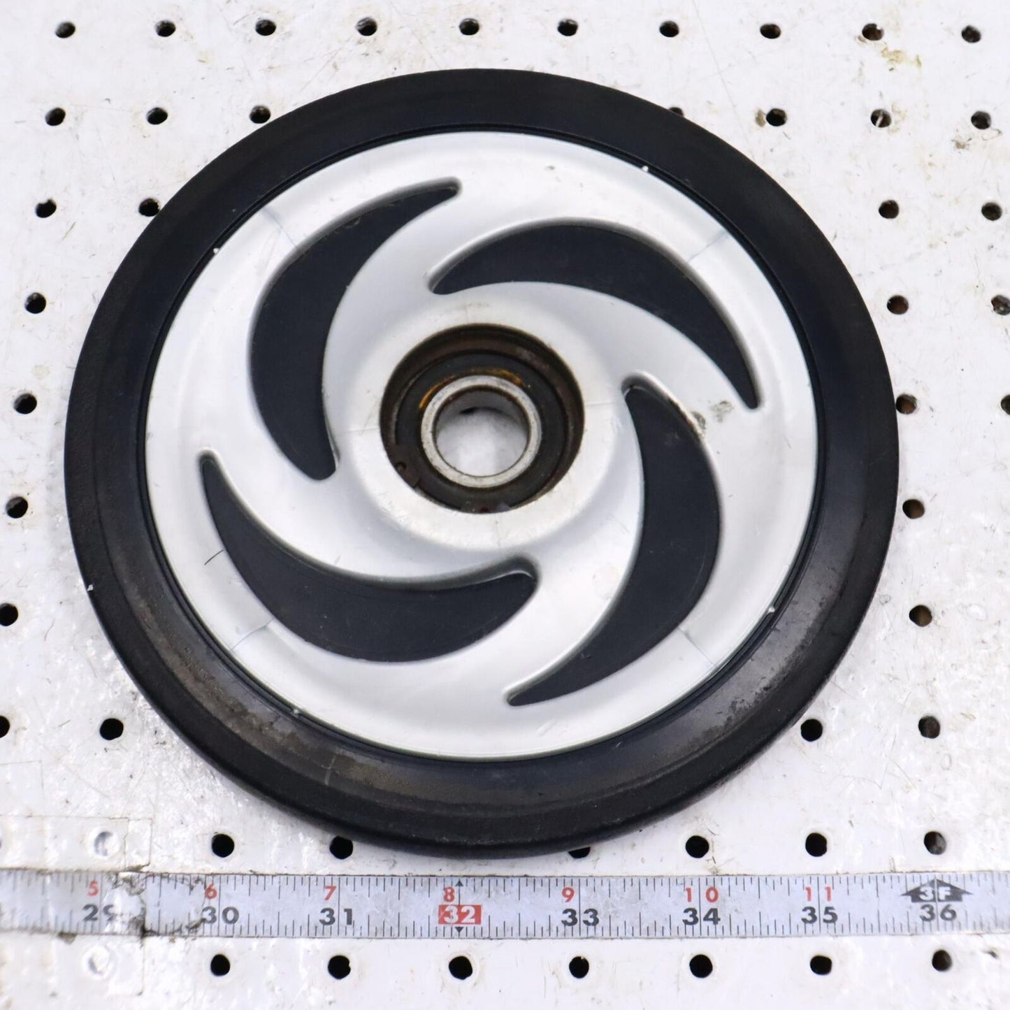 2008 POLARIS SWITCHBACK TURBO TRACK WHEEL IDLER GUIDE 1590388-244 7.25" O.D.
